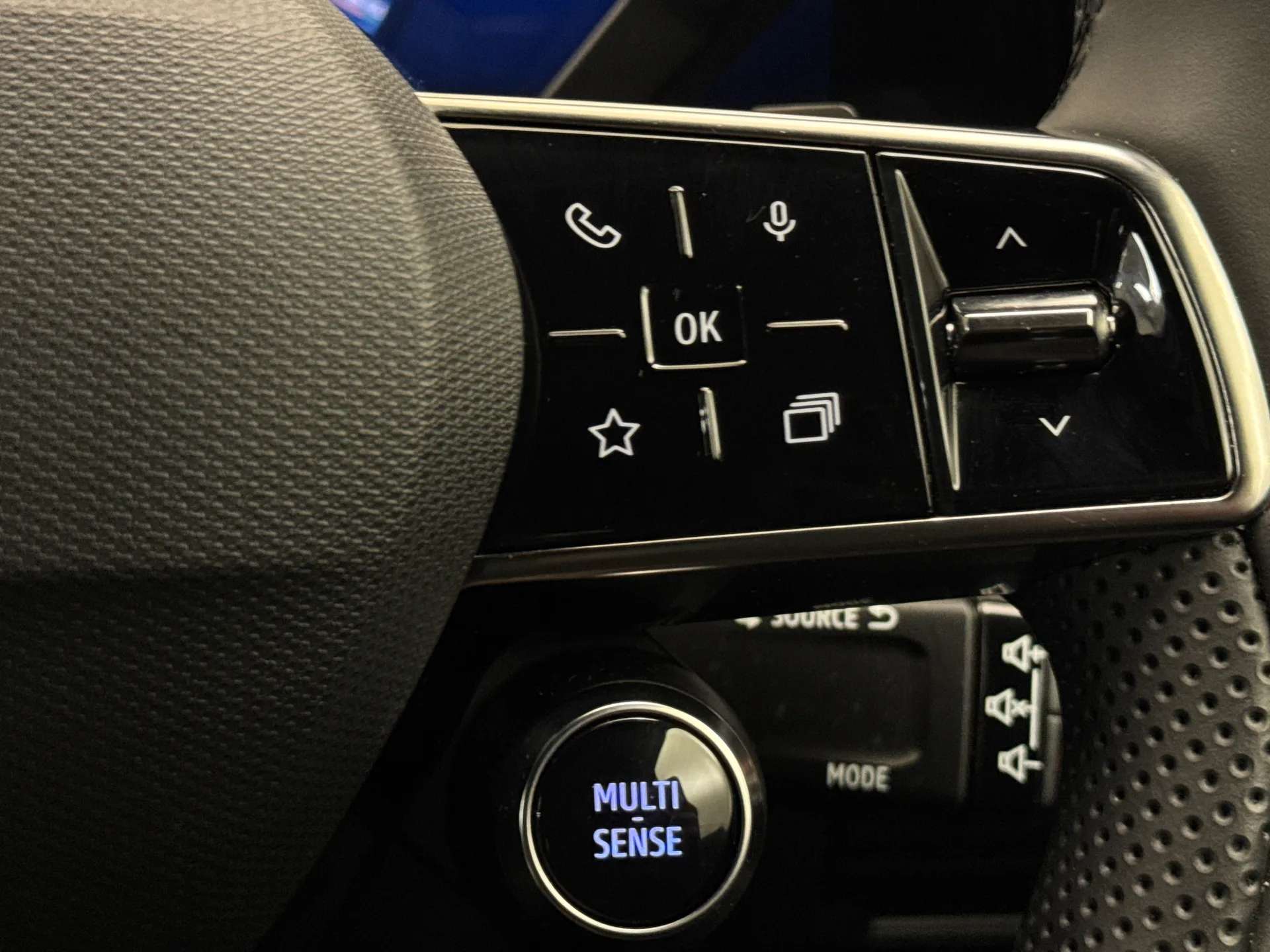 2025 RENAULT AUSTRAL 2025 RENAULT AUSTRAL