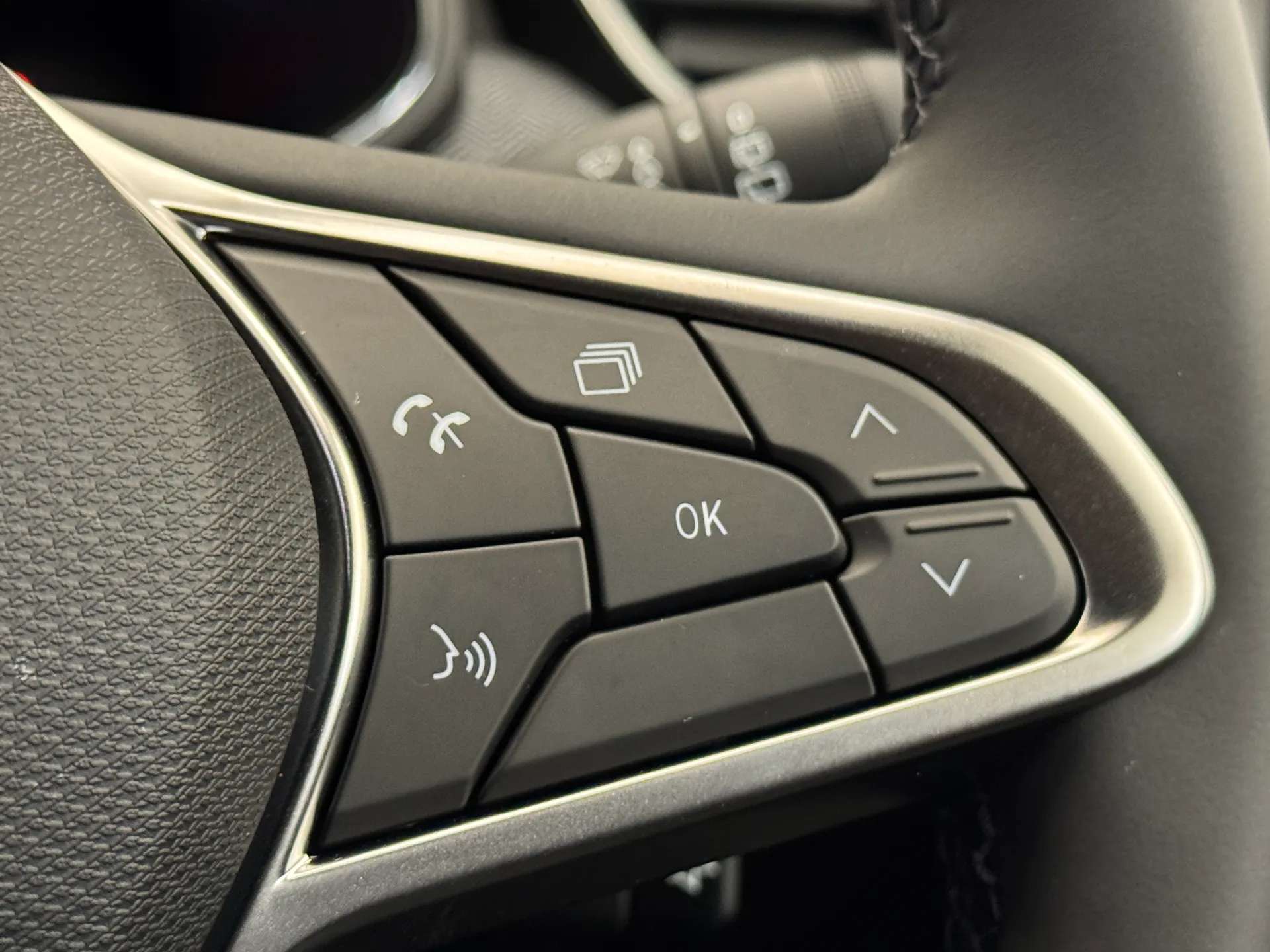 2025 RENAULT CLIO 2025 RENAULT CLIO