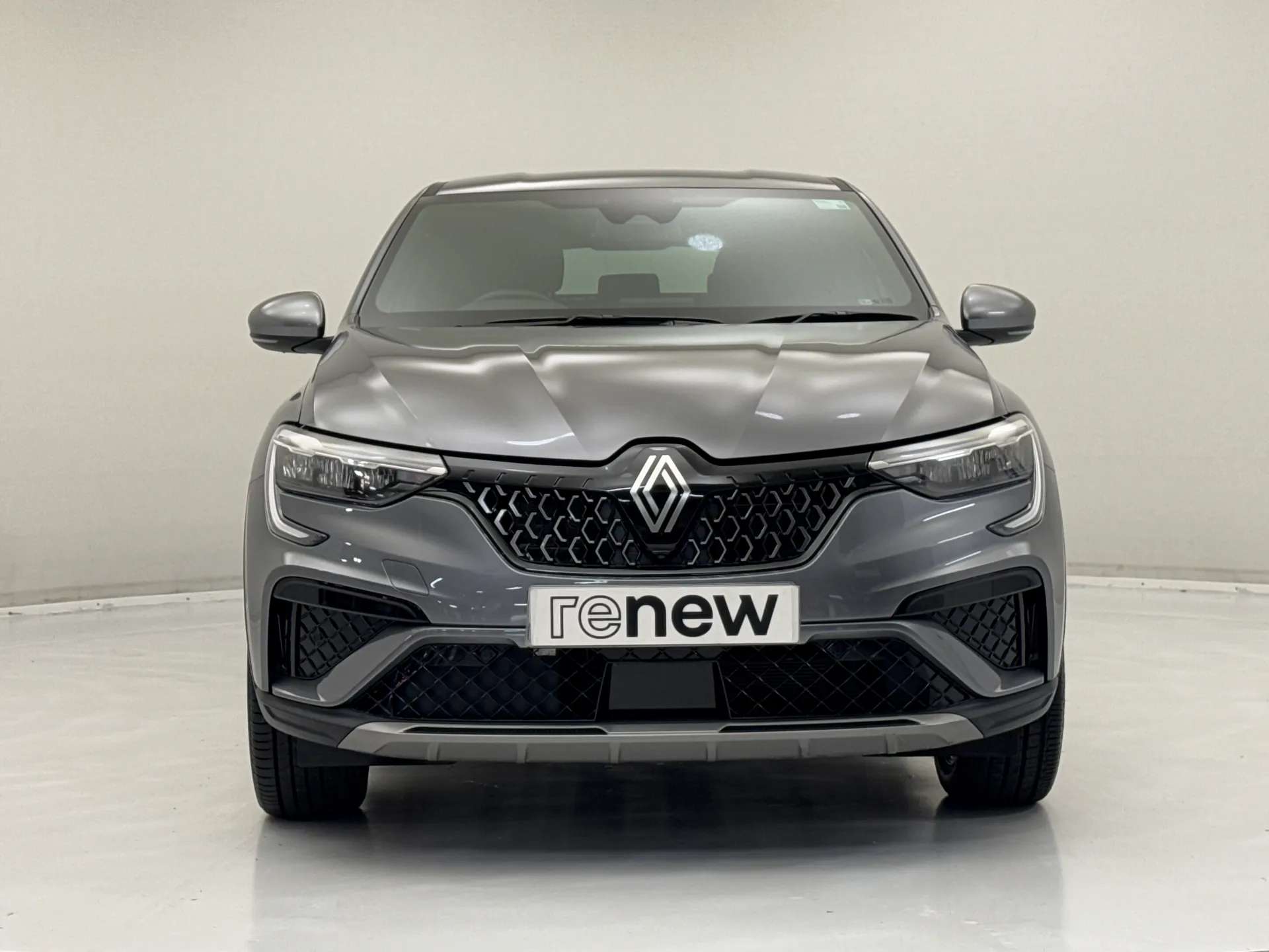 A 2024 RENAULT ARKANA 1.6 E-Tech FHEV 145 Techno 5dr Auto A 2024 RENAULT ARKANA 1.6 E-Tech FHEV 145 Techno 5dr Auto
