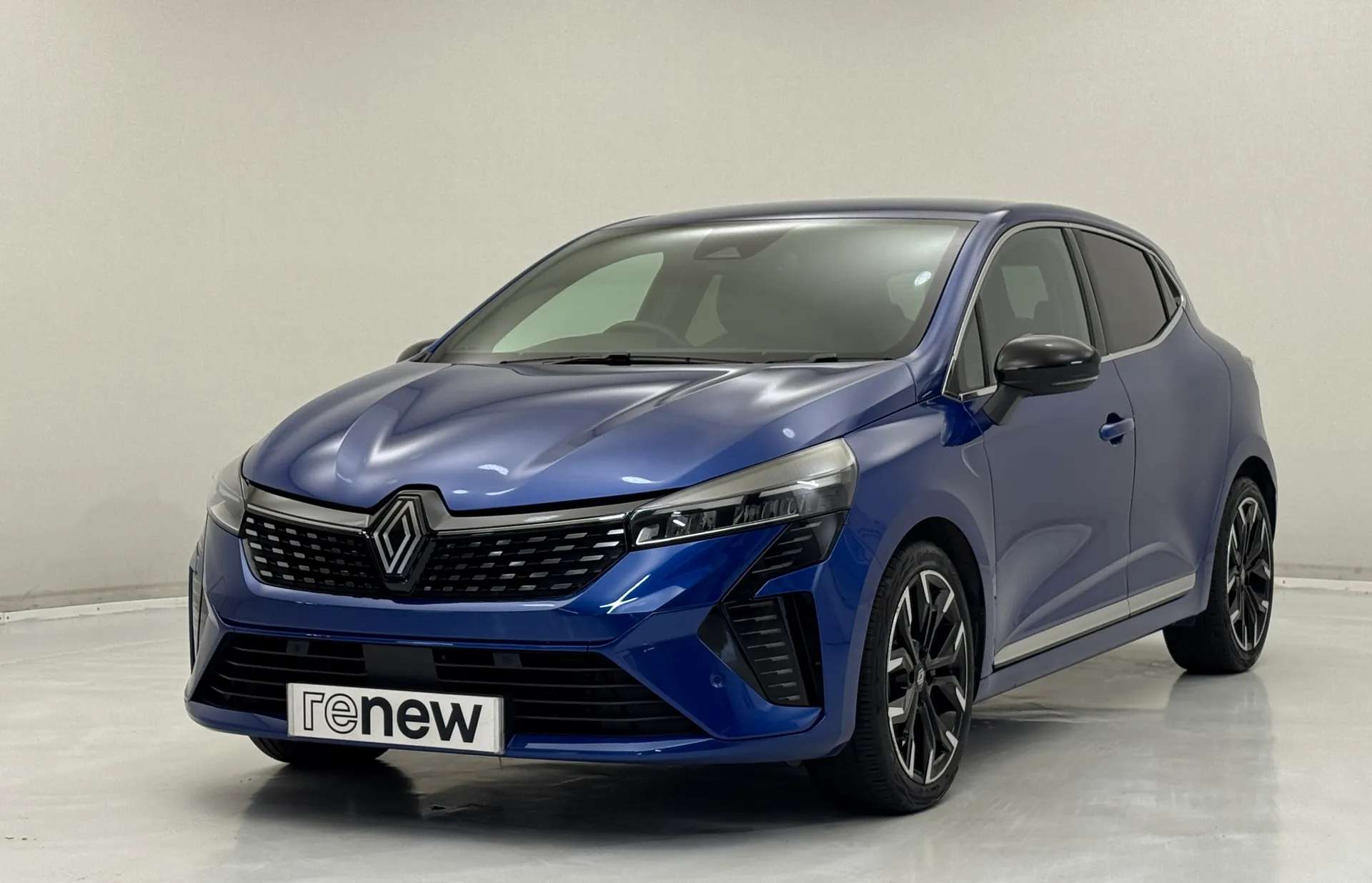 A 2024 RENAULT CLIO 1.6 E-TECH full hybrid 145 Techno 5dr Auto A 2024 RENAULT CLIO 1.6 E-TECH full hybrid 145 Techno 5dr Auto