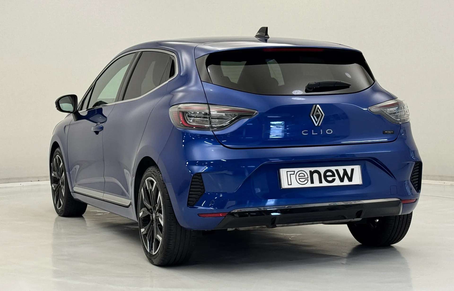 A 2024 RENAULT CLIO 1.6 E-TECH full hybrid 145 Techno 5dr Auto A 2024 RENAULT CLIO 1.6 E-TECH full hybrid 145 Techno 5dr Auto