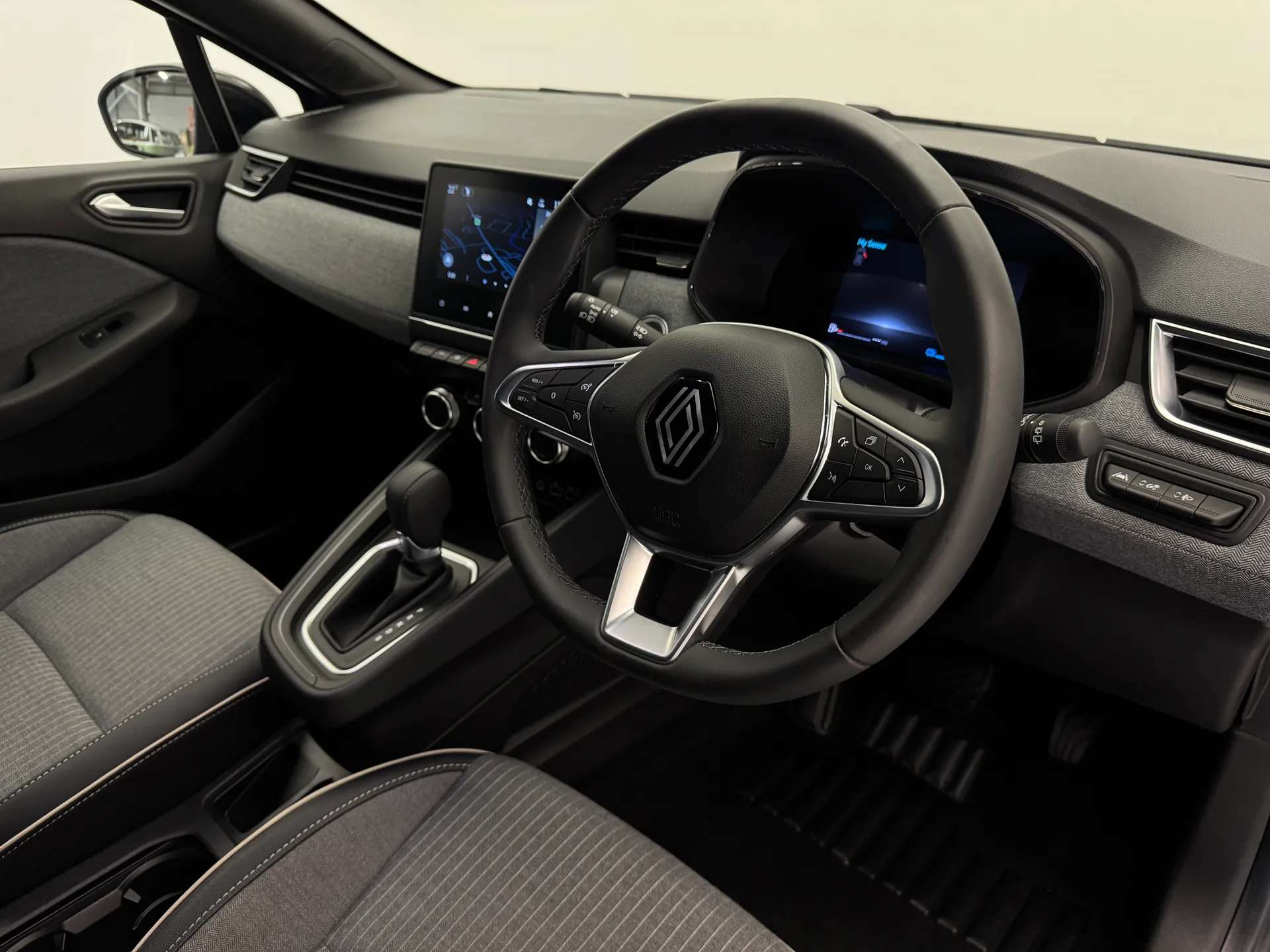 2024 RENAULT CLIO 2024 RENAULT CLIO