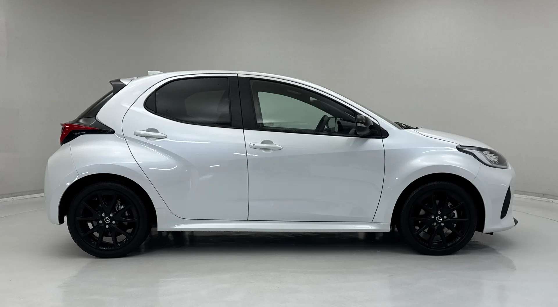 2025 MAZDA 2 HYBRID 2025 MAZDA 2 HYBRID