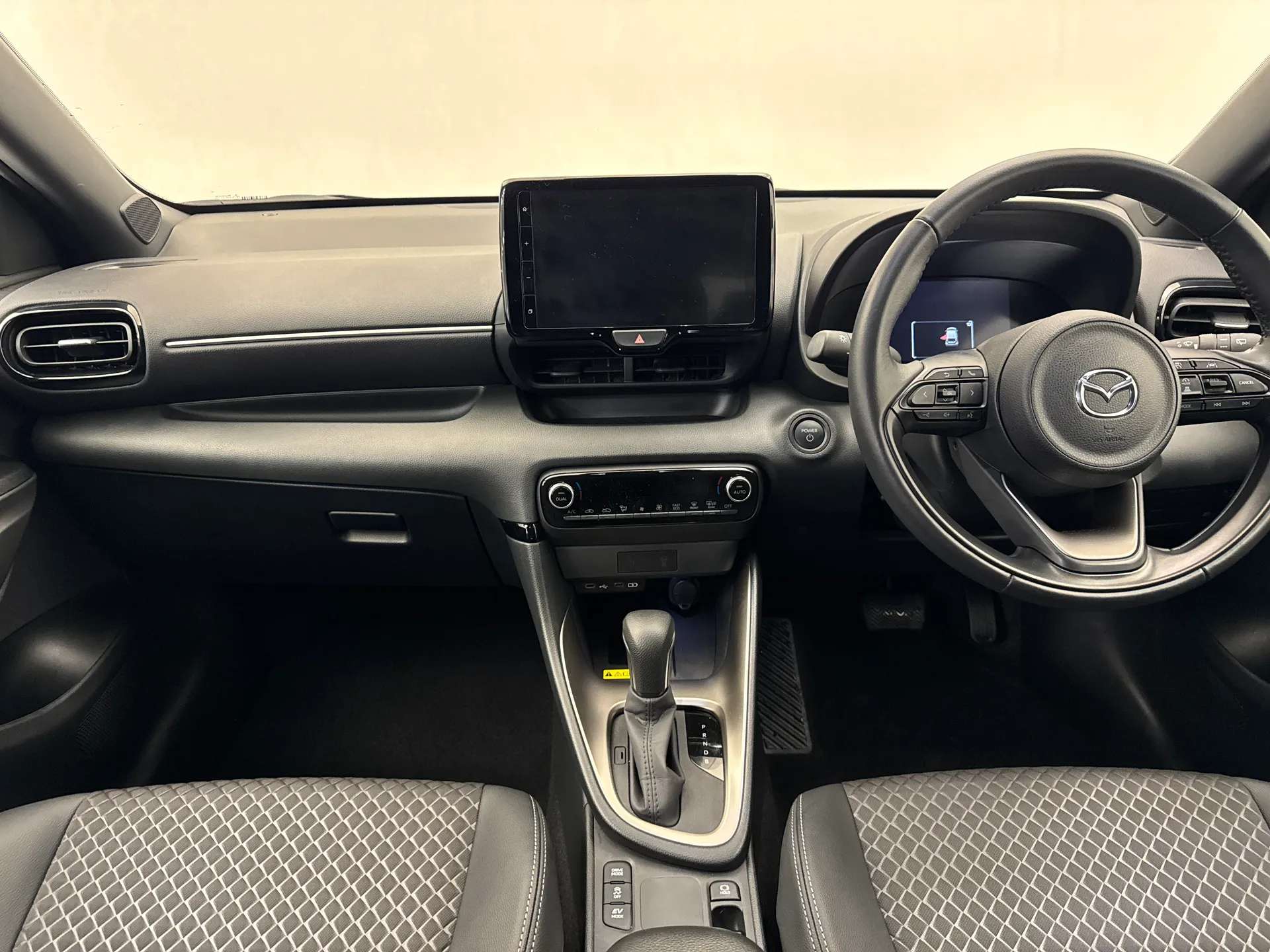 2025 MAZDA 2 HYBRID 2025 MAZDA 2 HYBRID