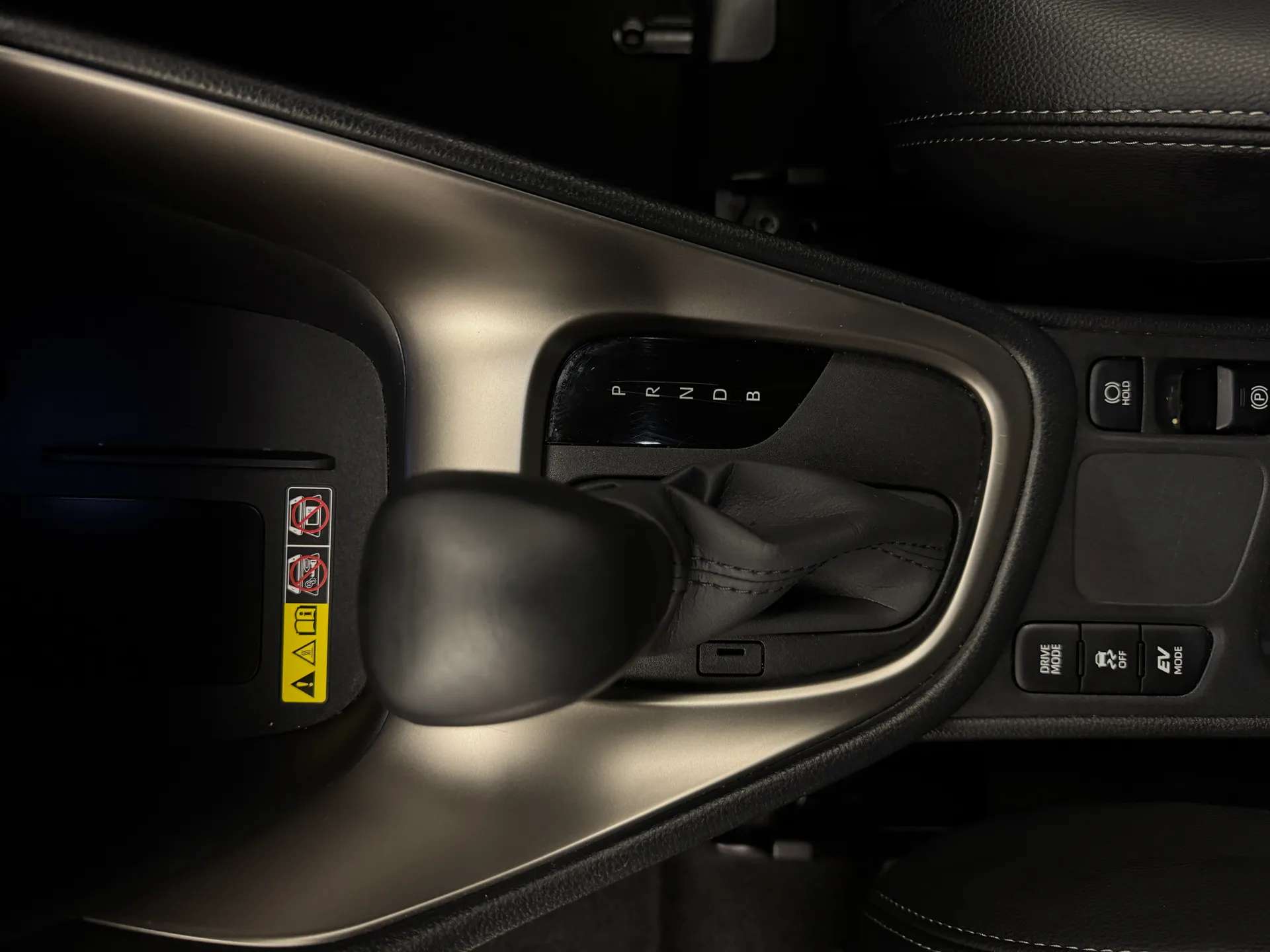 2024 MAZDA 2 HYBRID 2024 MAZDA 2 HYBRID