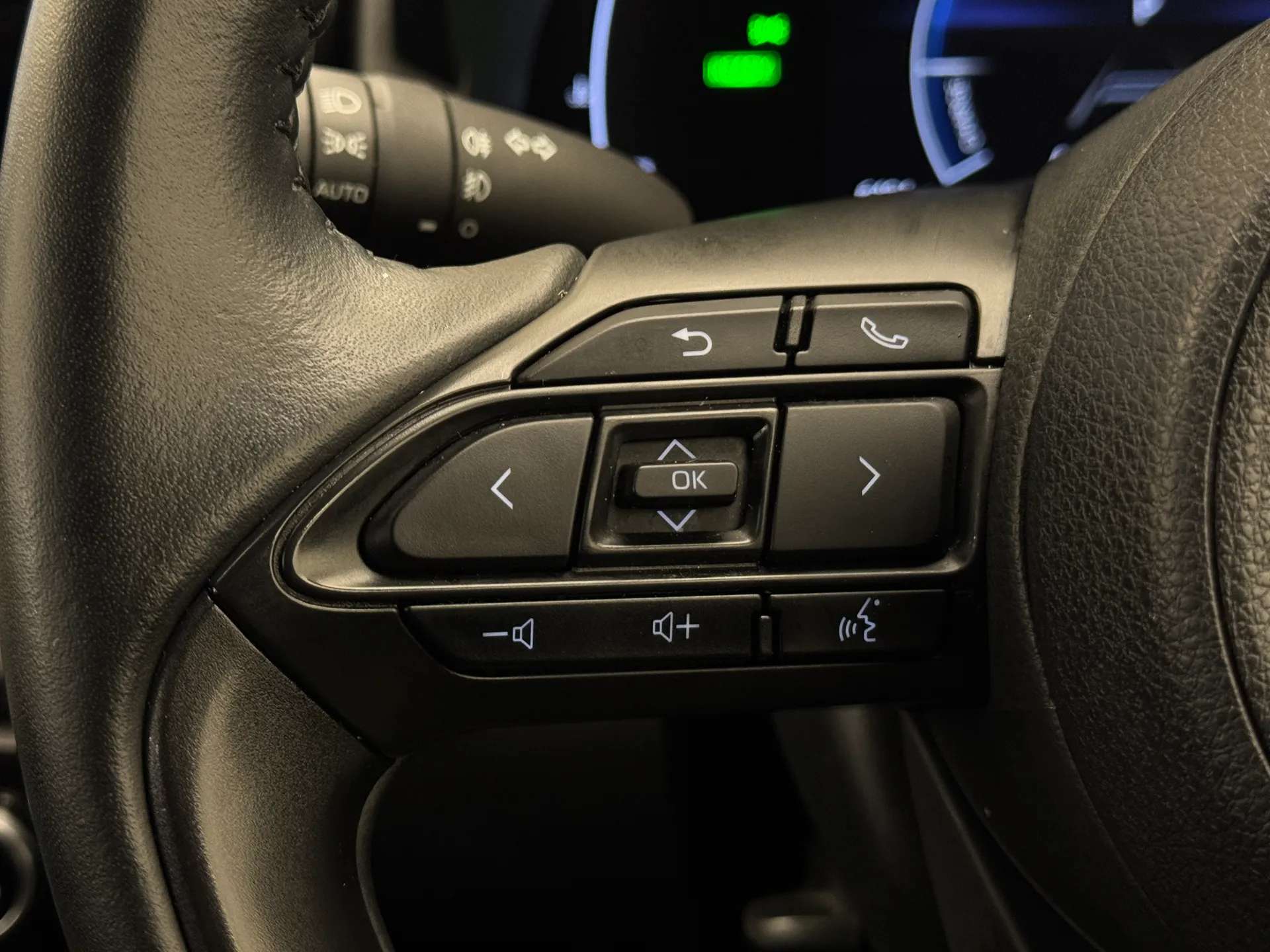 2024 MAZDA 2 HYBRID 2024 MAZDA 2 HYBRID