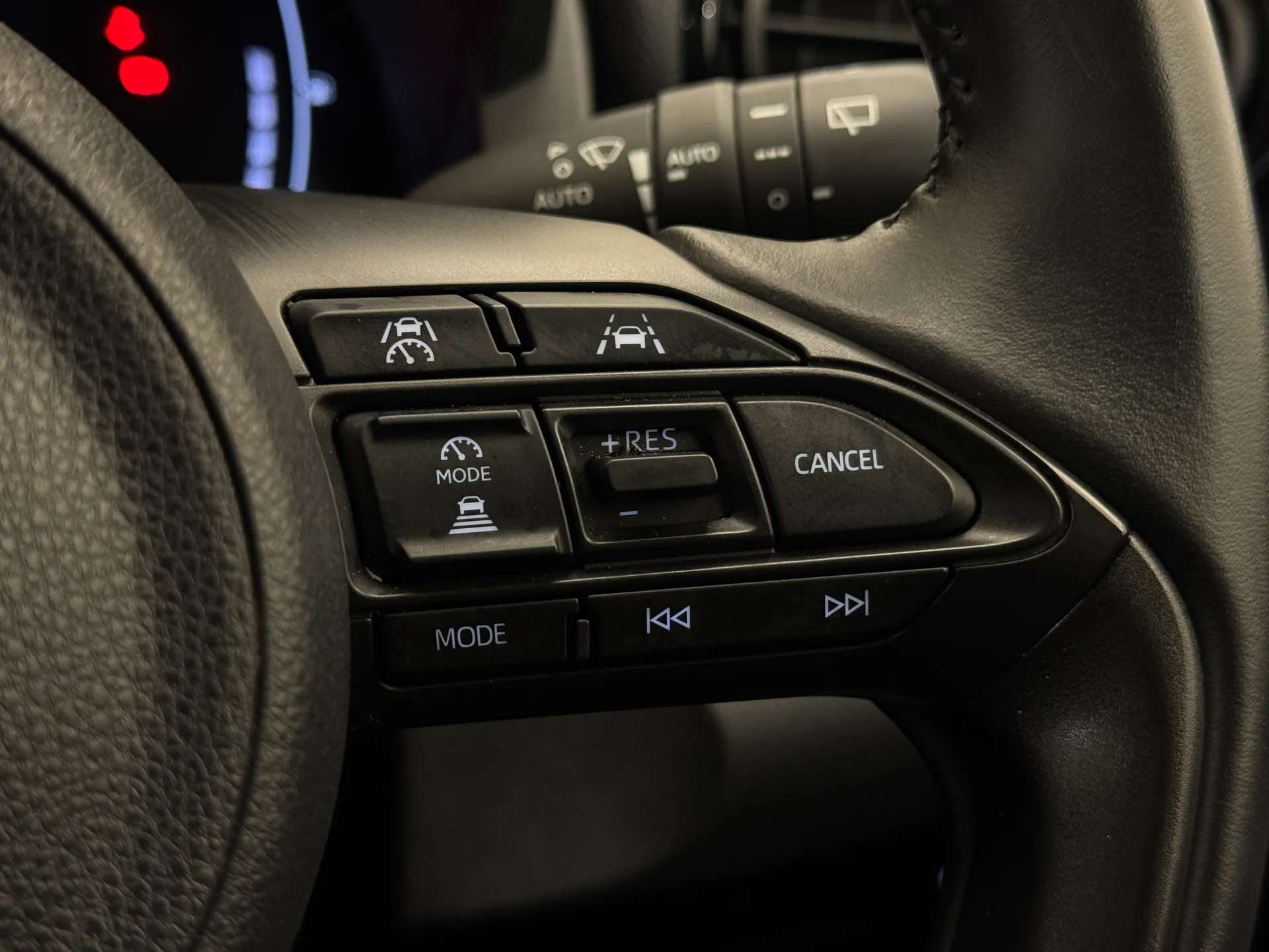 2024 MAZDA 2 HYBRID 2024 MAZDA 2 HYBRID