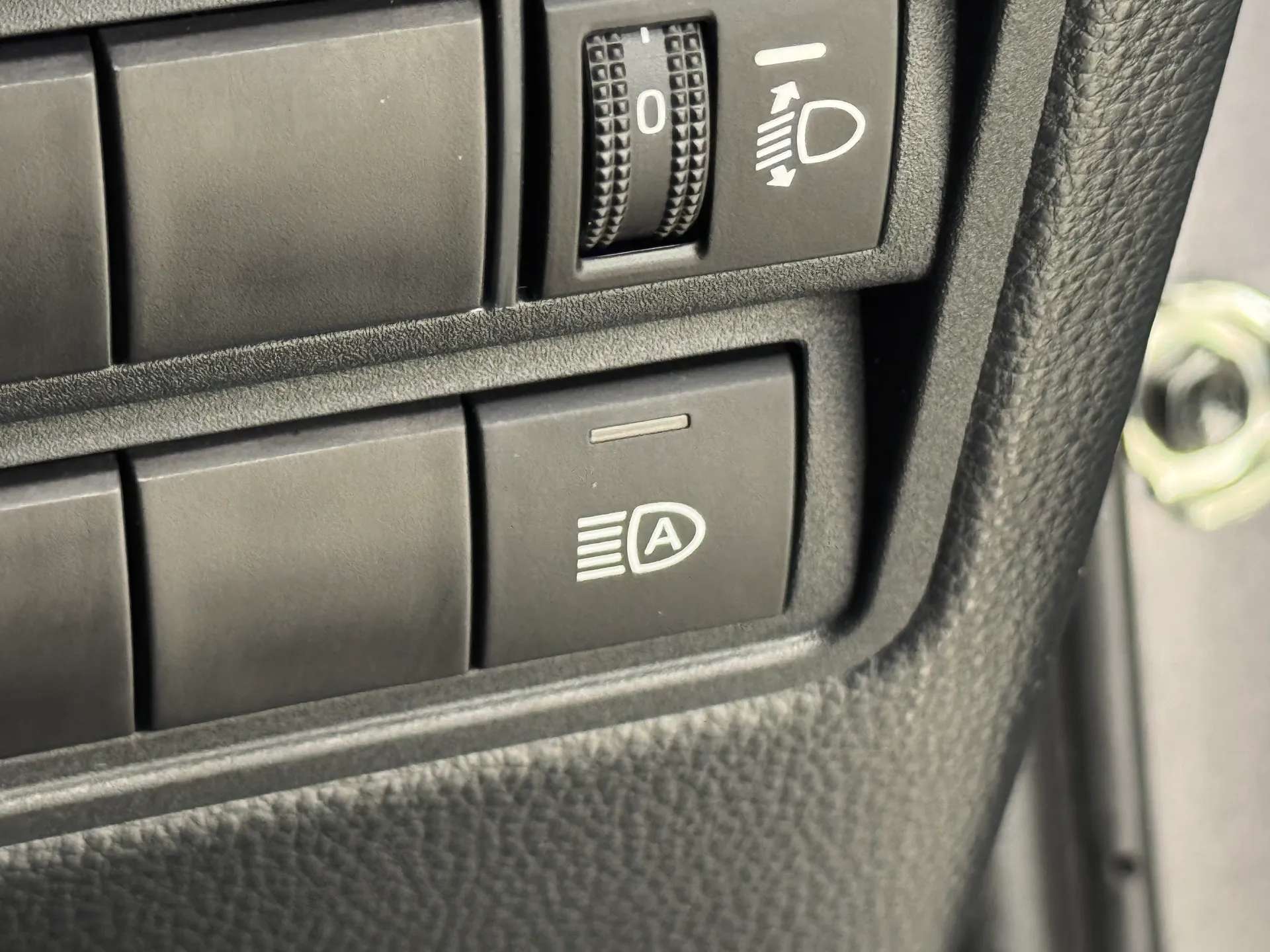 2024 MAZDA 2 HYBRID 2024 MAZDA 2 HYBRID