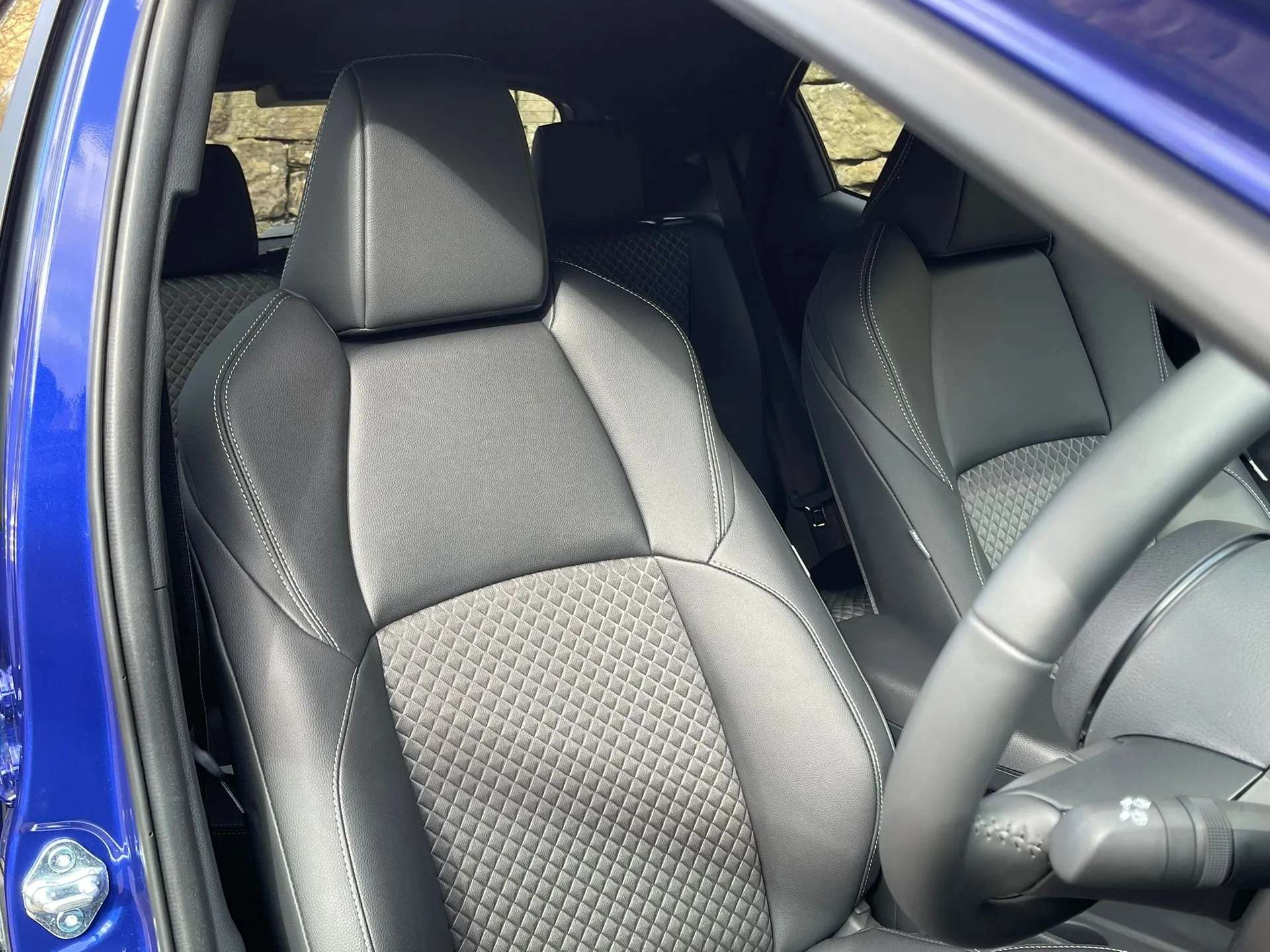 2026 MAZDA 2 HYBRID 2026 MAZDA 2 HYBRID