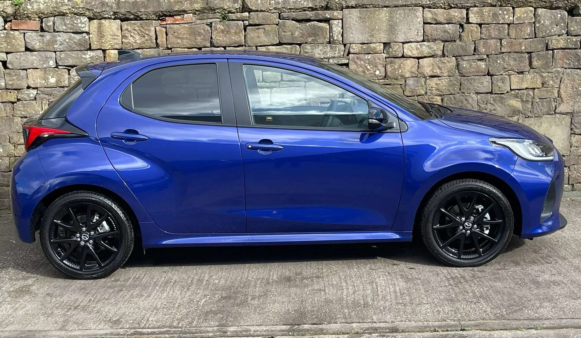 2026 MAZDA 2 HYBRID 2026 MAZDA 2 HYBRID