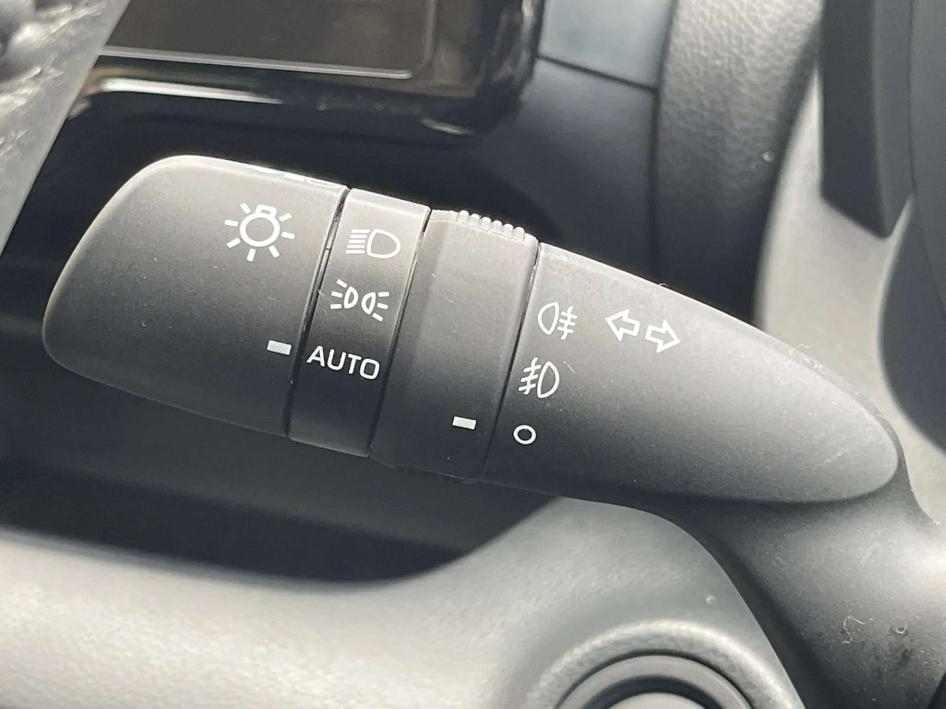 2026 MAZDA 2 HYBRID 2026 MAZDA 2 HYBRID