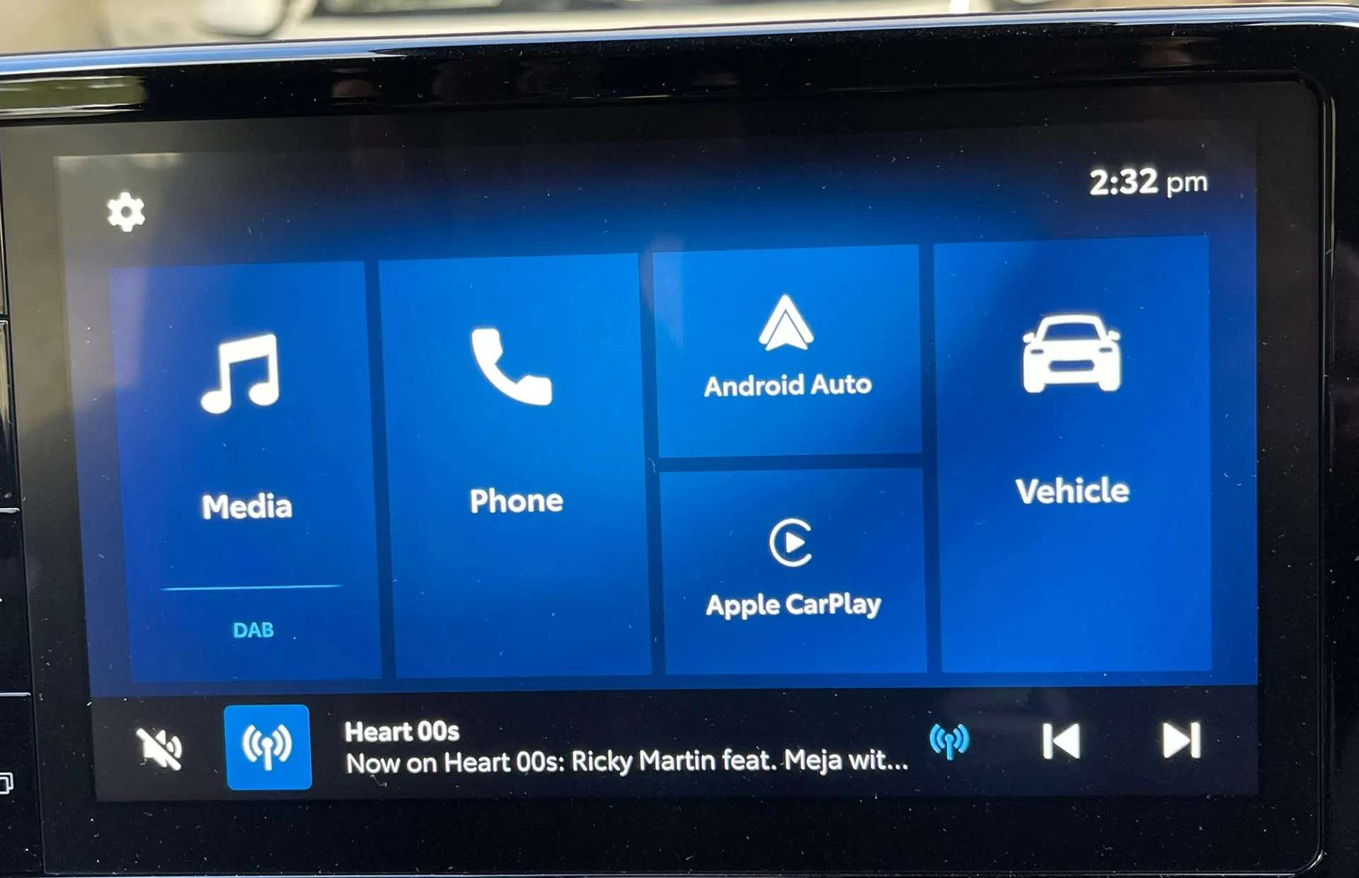 2026 MAZDA 2 HYBRID 2026 MAZDA 2 HYBRID