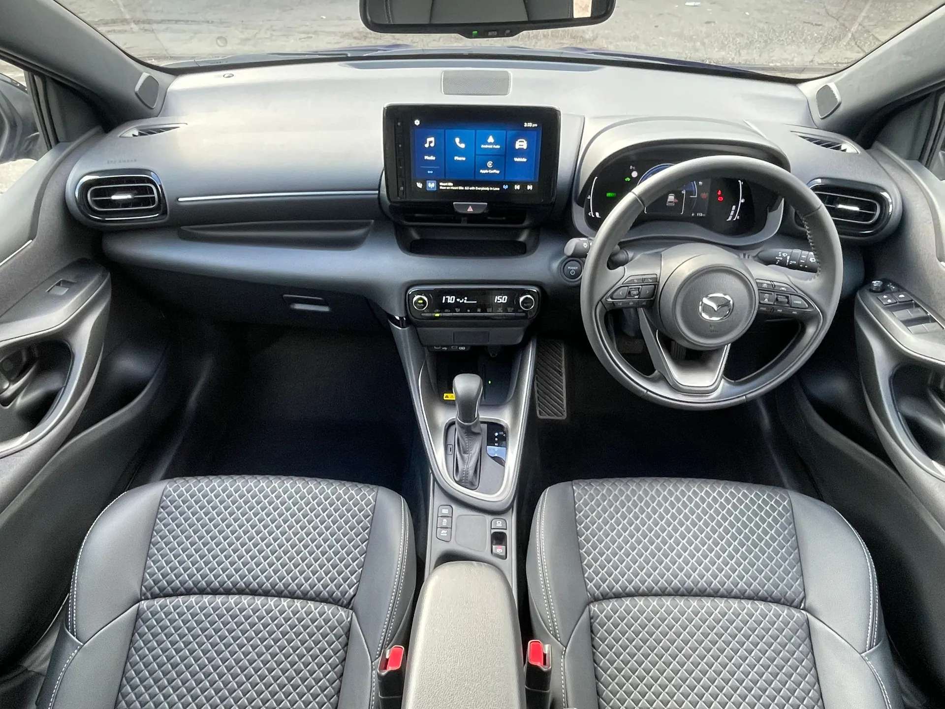 2026 MAZDA 2 HYBRID 2026 MAZDA 2 HYBRID