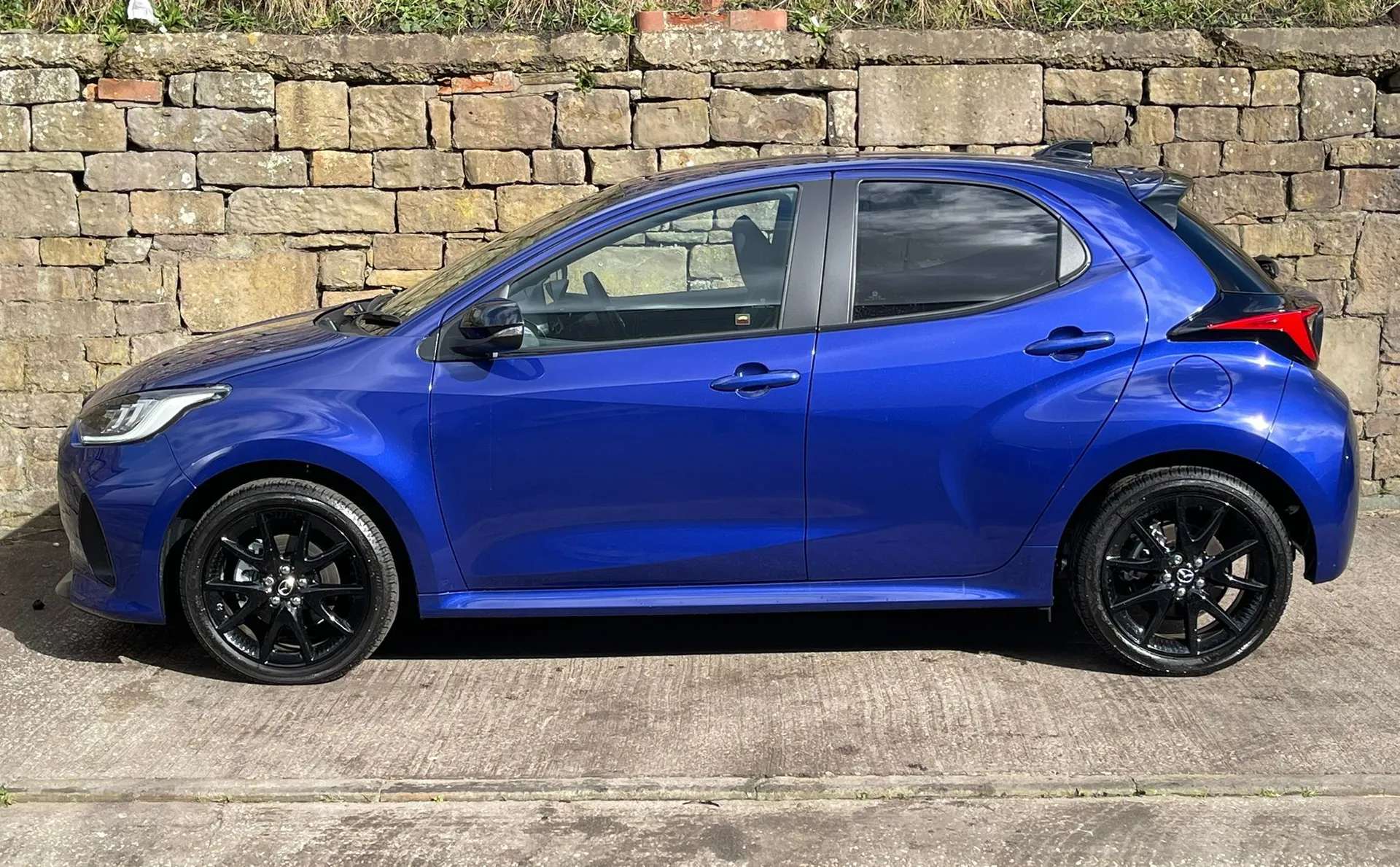 2026 MAZDA 2 HYBRID 2026 MAZDA 2 HYBRID