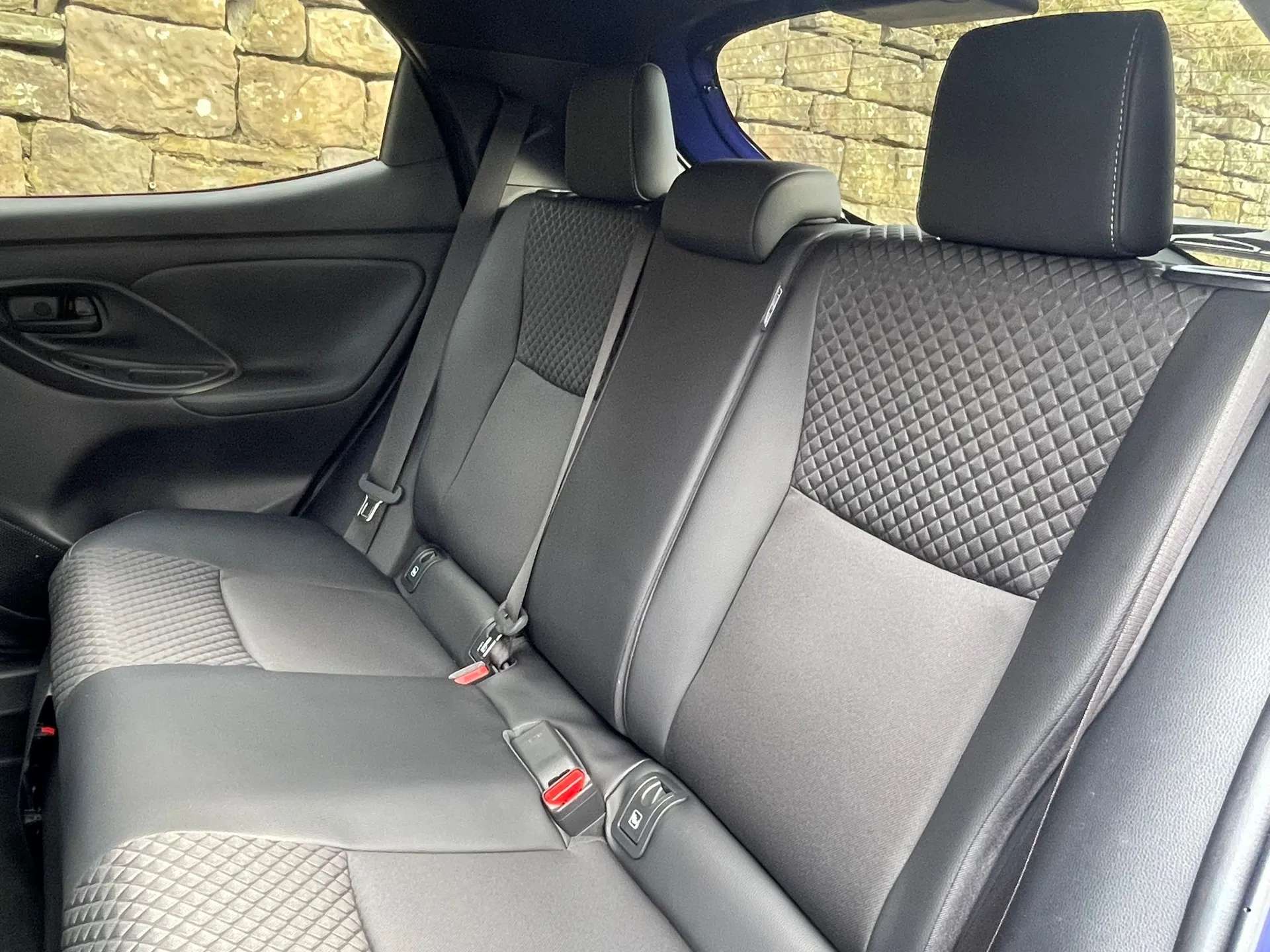 2026 MAZDA 2 HYBRID 2026 MAZDA 2 HYBRID