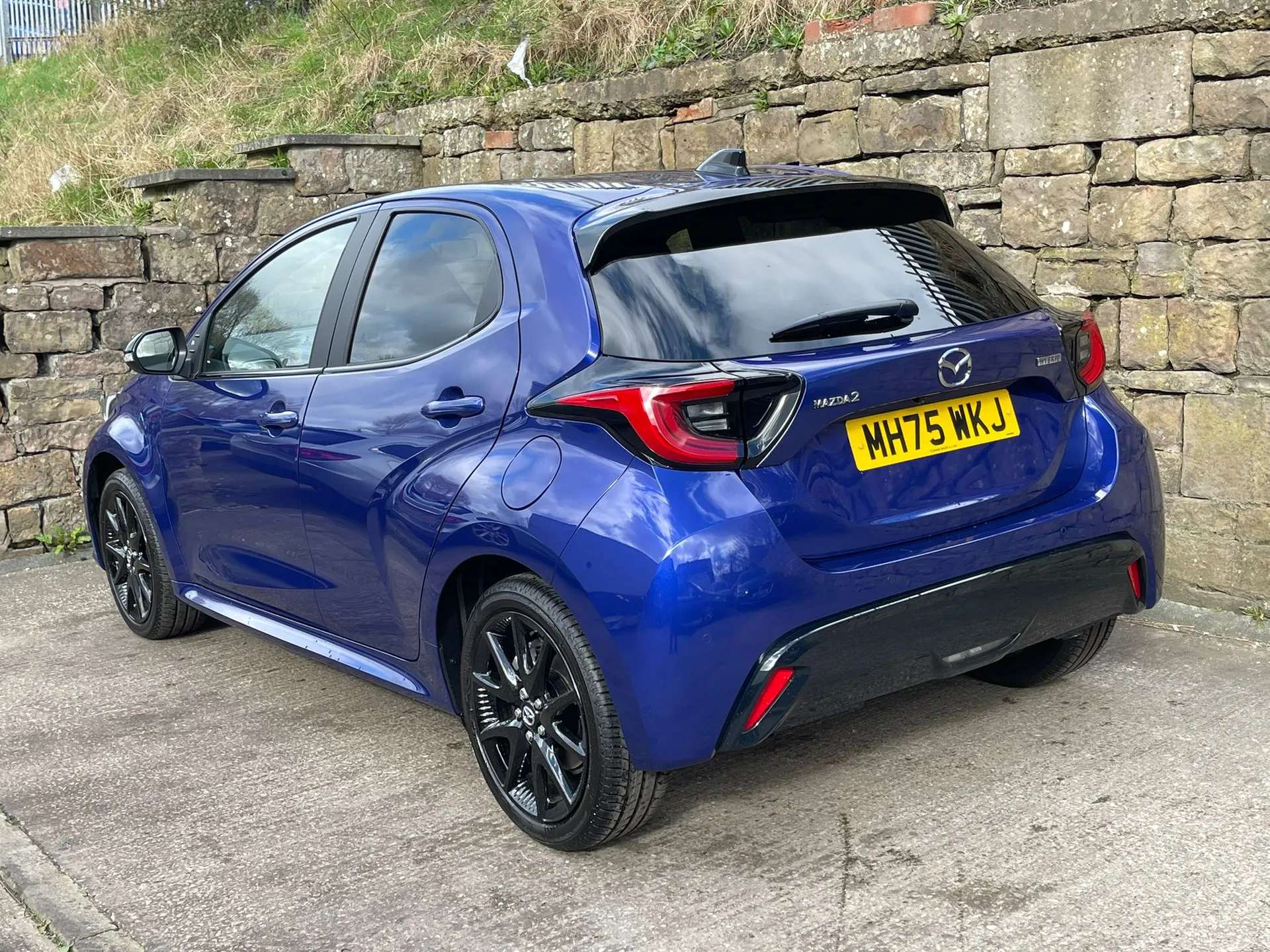 2026 MAZDA 2 HYBRID 2026 MAZDA 2 HYBRID