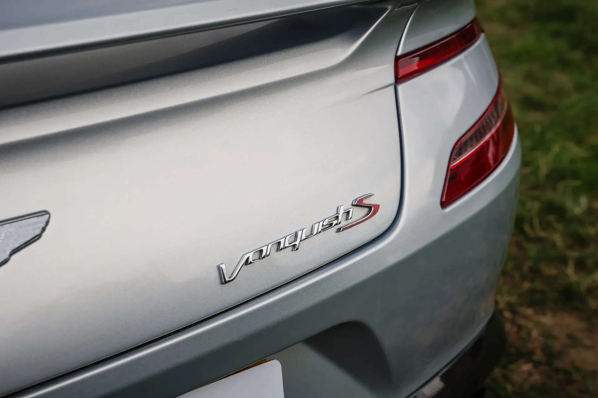 2017 ASTON MARTIN VANQUISH 2017 ASTON MARTIN VANQUISH