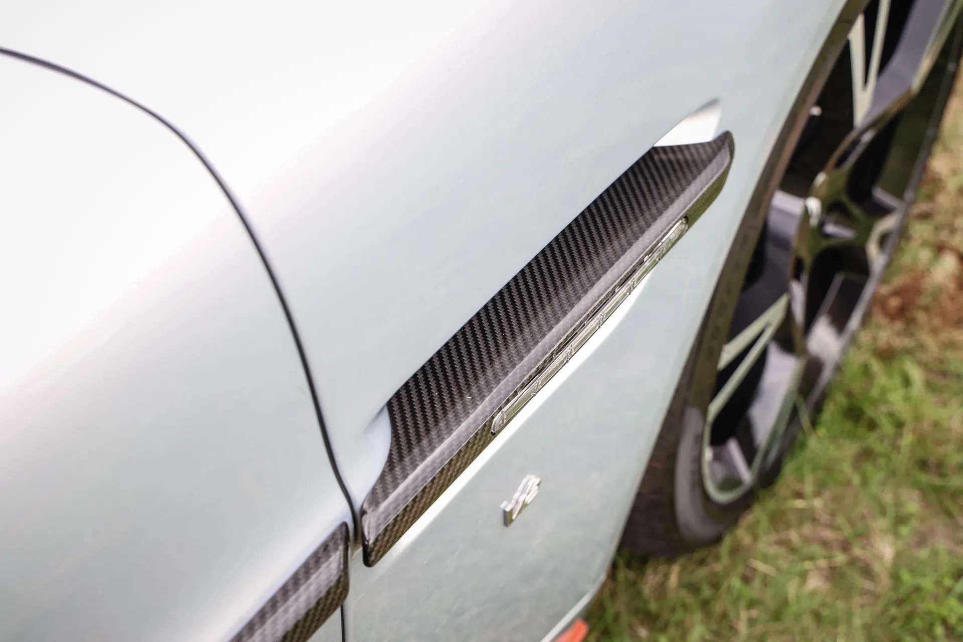 2017 ASTON MARTIN VANQUISH 2017 ASTON MARTIN VANQUISH