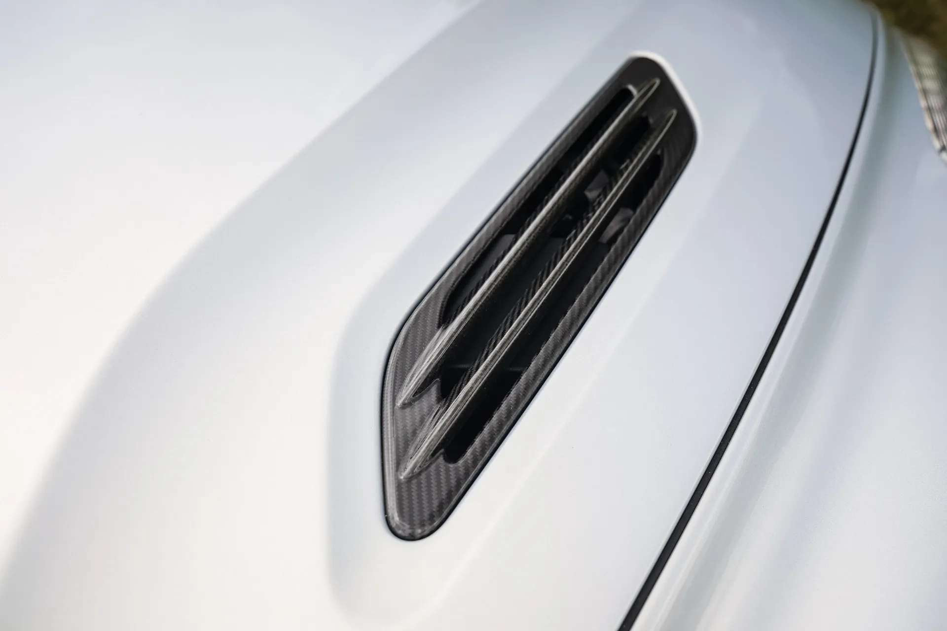 2017 ASTON MARTIN VANQUISH 2017 ASTON MARTIN VANQUISH