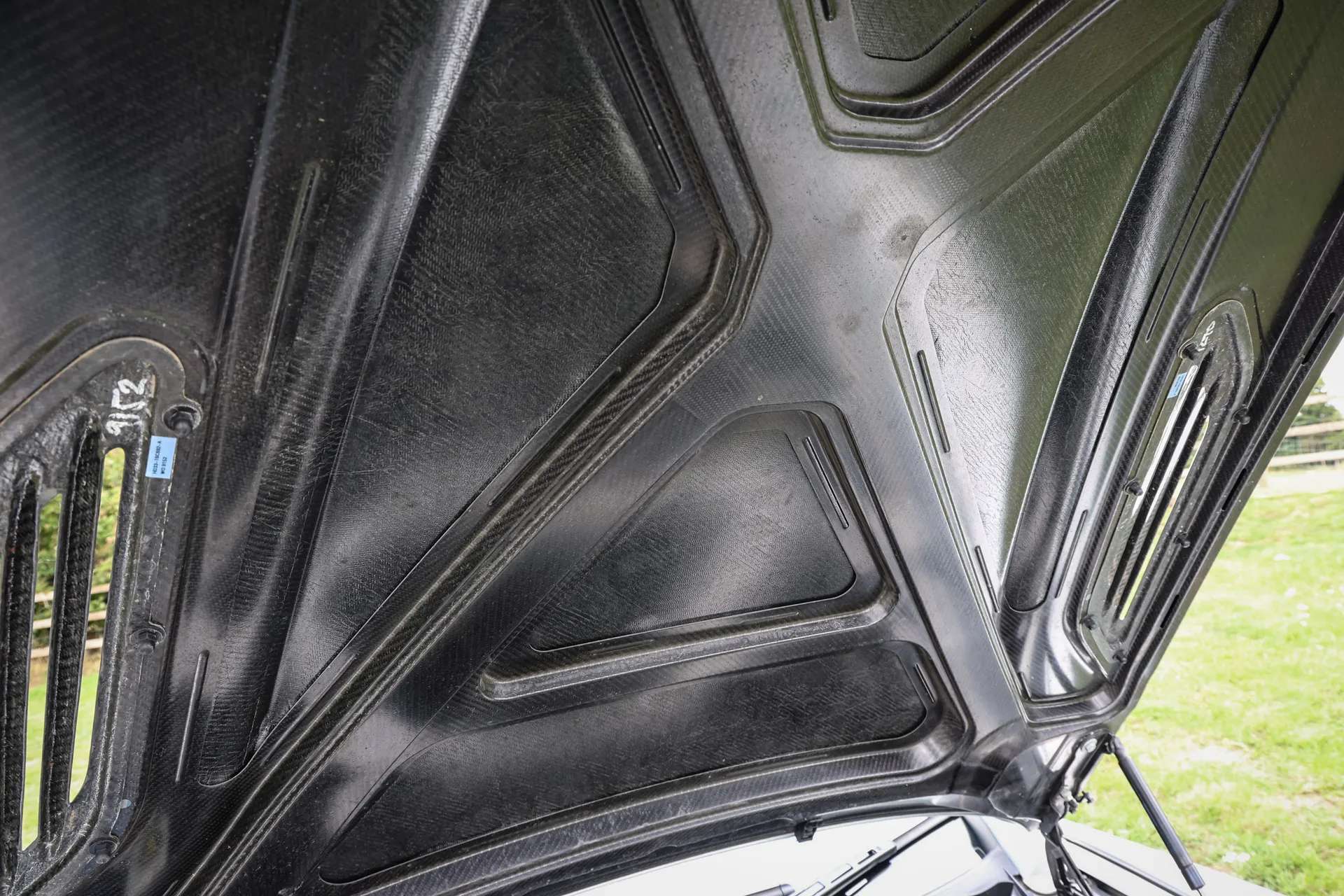 2017 ASTON MARTIN VANQUISH 2017 ASTON MARTIN VANQUISH