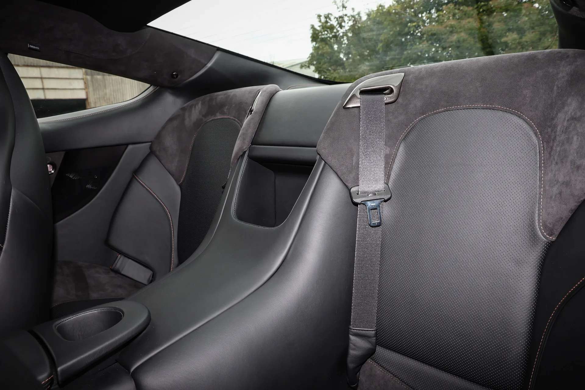 2017 ASTON MARTIN VANQUISH 2017 ASTON MARTIN VANQUISH