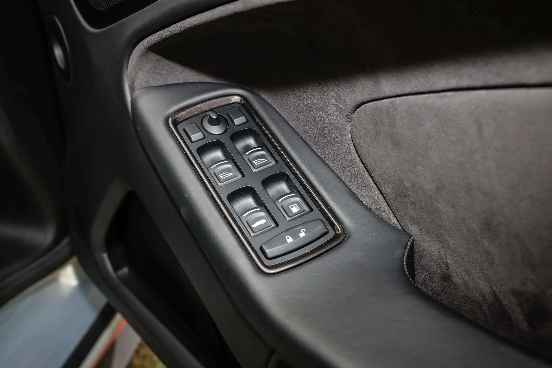 2017 ASTON MARTIN VANQUISH 2017 ASTON MARTIN VANQUISH