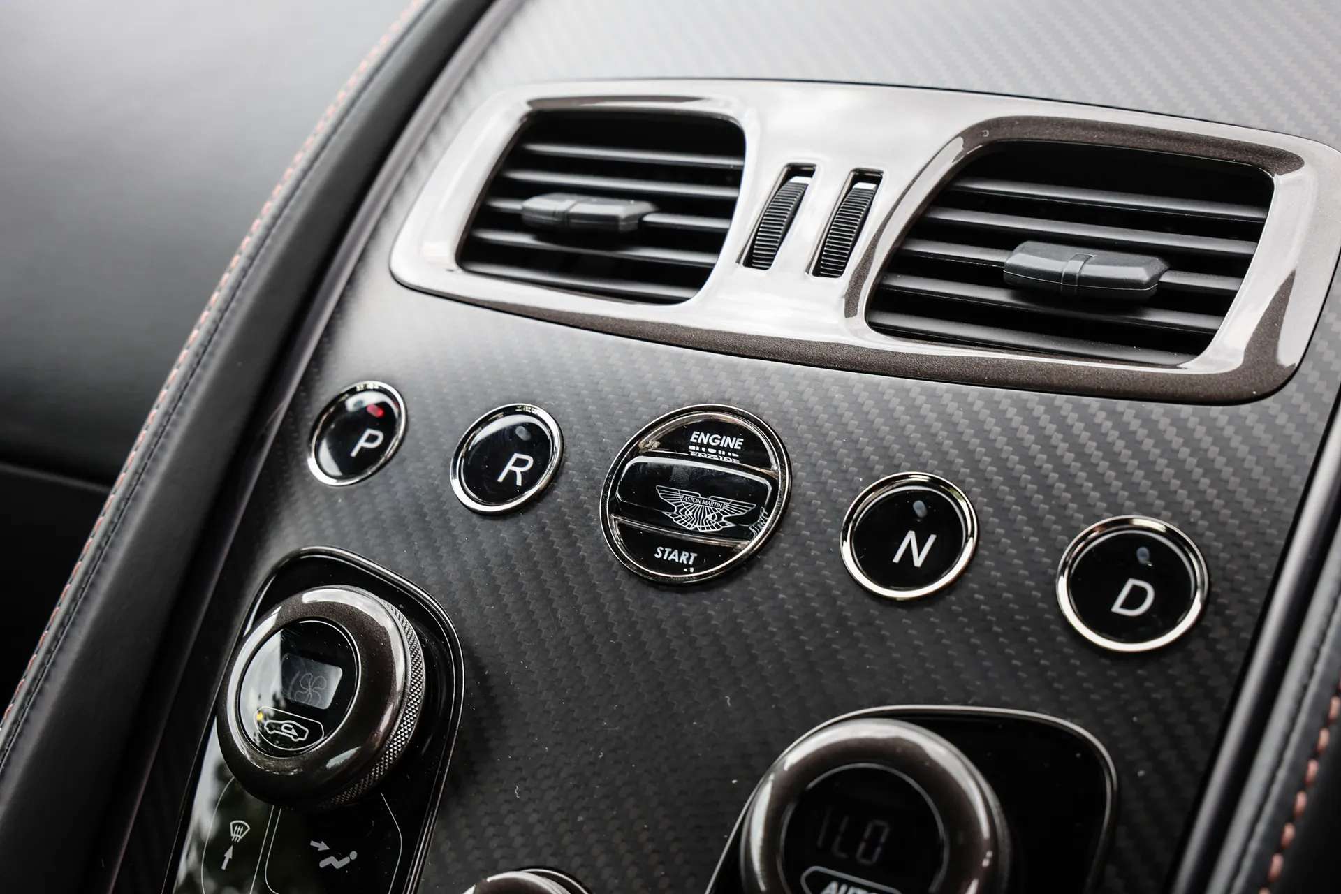 2017 ASTON MARTIN VANQUISH 2017 ASTON MARTIN VANQUISH