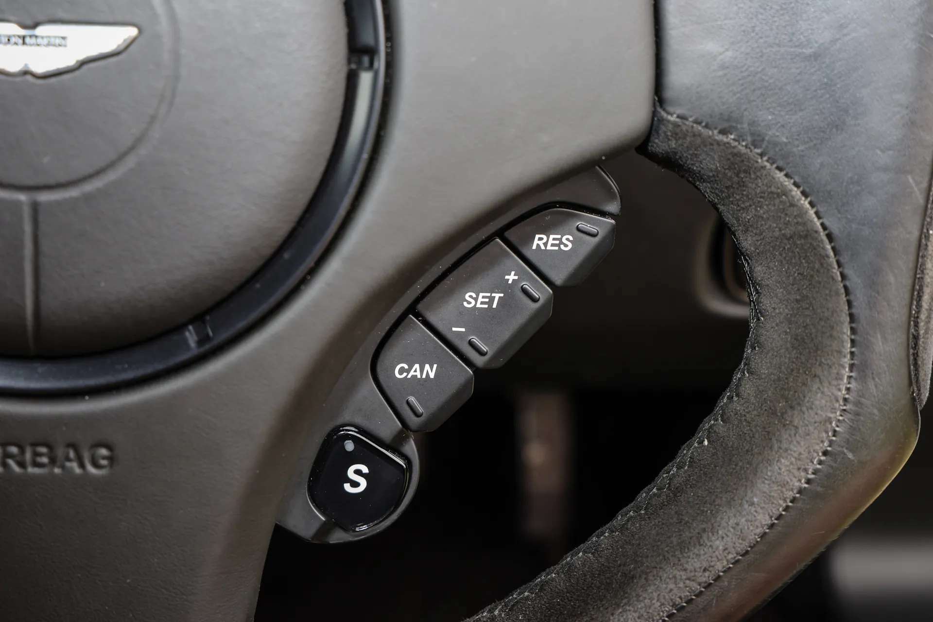 2017 ASTON MARTIN VANQUISH 2017 ASTON MARTIN VANQUISH