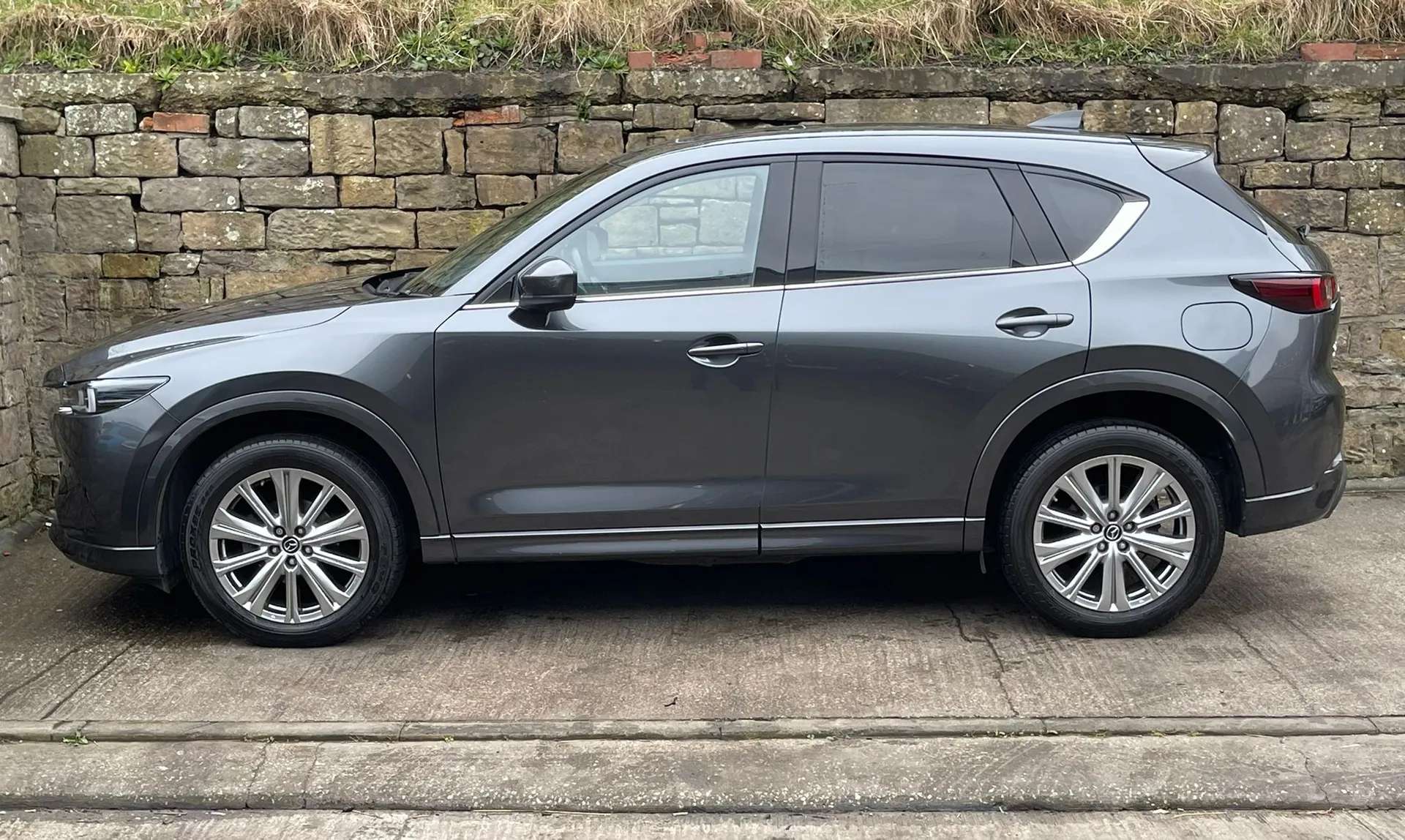 A 2024 MAZDA CX-5 2.5 e-Skyactiv G MHEV Takumi 5dr Auto AWD A 2024 MAZDA CX-5 2.5 e-Skyactiv G MHEV Takumi 5dr Auto AWD