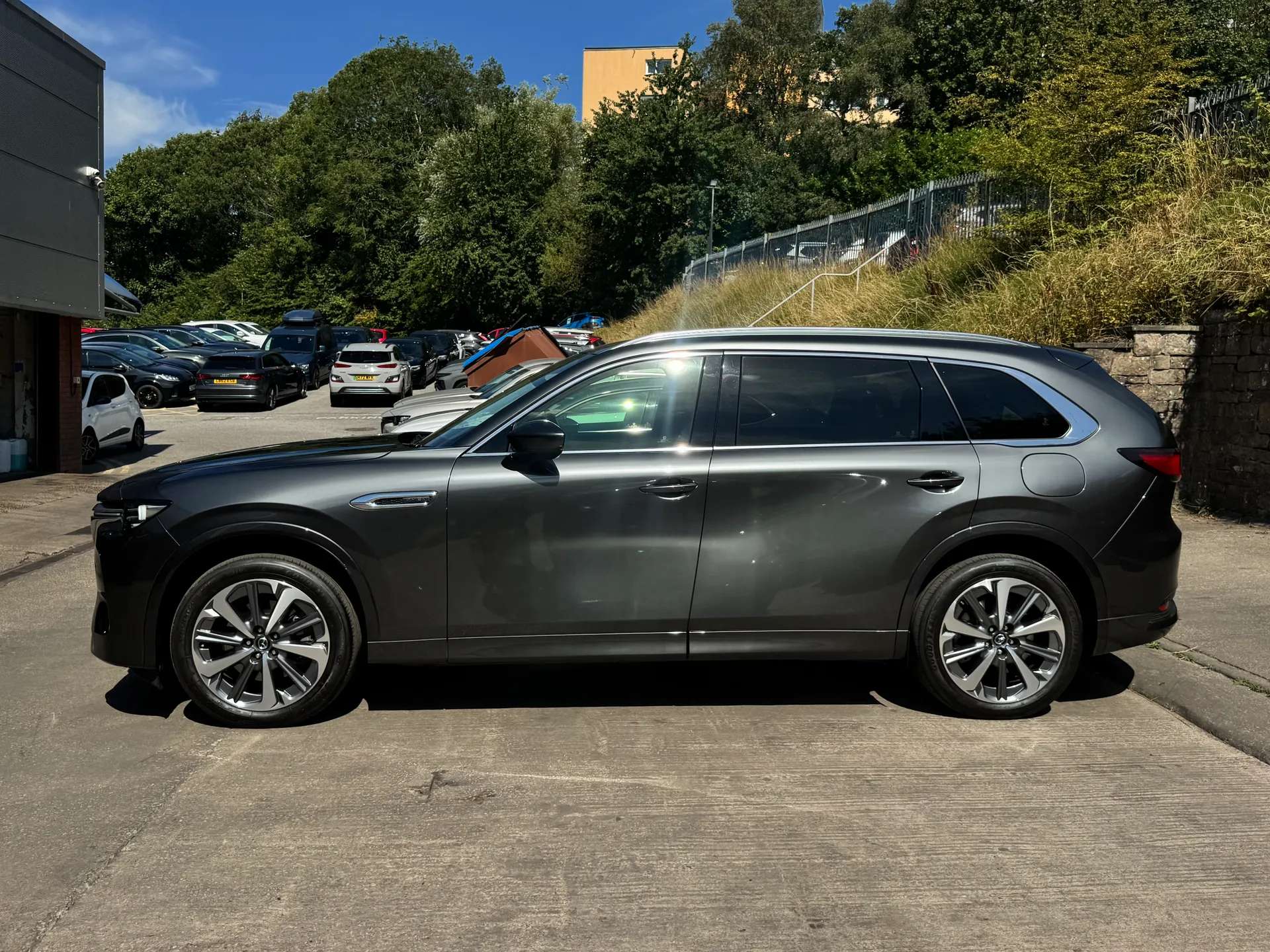 A 2025 MAZDA CX-80 2.5 PHEV Takumi 5dr Auto AWD â360 CAMERAâHEATED SEATSâ A 2025 MAZDA CX-80 2.5 PHEV Takumi 5dr Auto AWD â360 CAMERAâHEATED SEATSâ