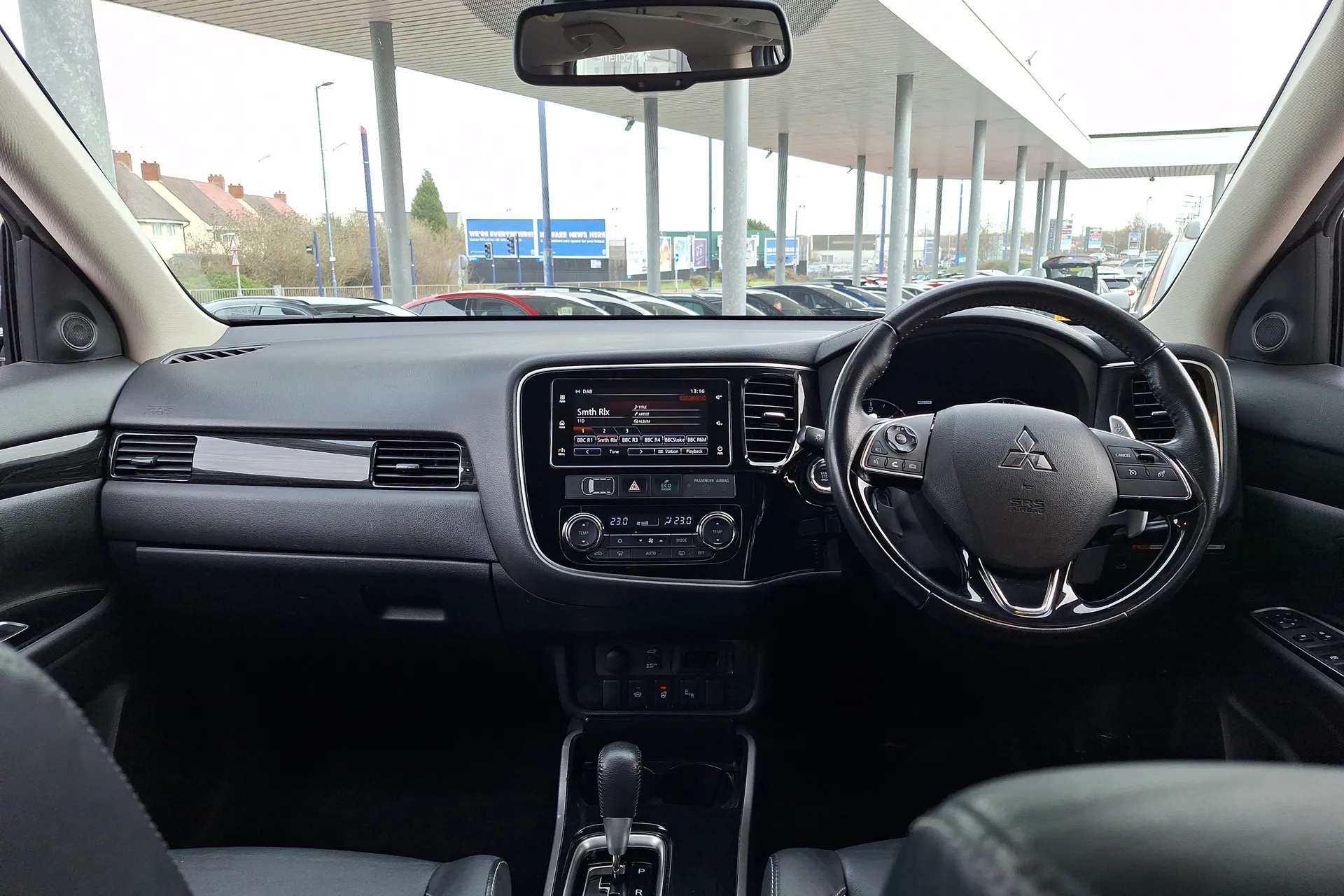 A 2018 MITSUBISHI OUTLANDER 2.2 DI-D 4 5dr Auto A 2018 MITSUBISHI OUTLANDER 2.2 DI-D 4 5dr Auto