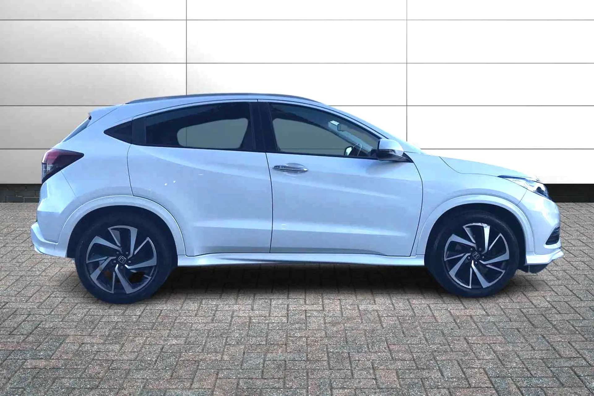 A 2020 HONDA HR-V 1.5 i-VTEC EX 5dr A 2020 HONDA HR-V 1.5 i-VTEC EX 5dr