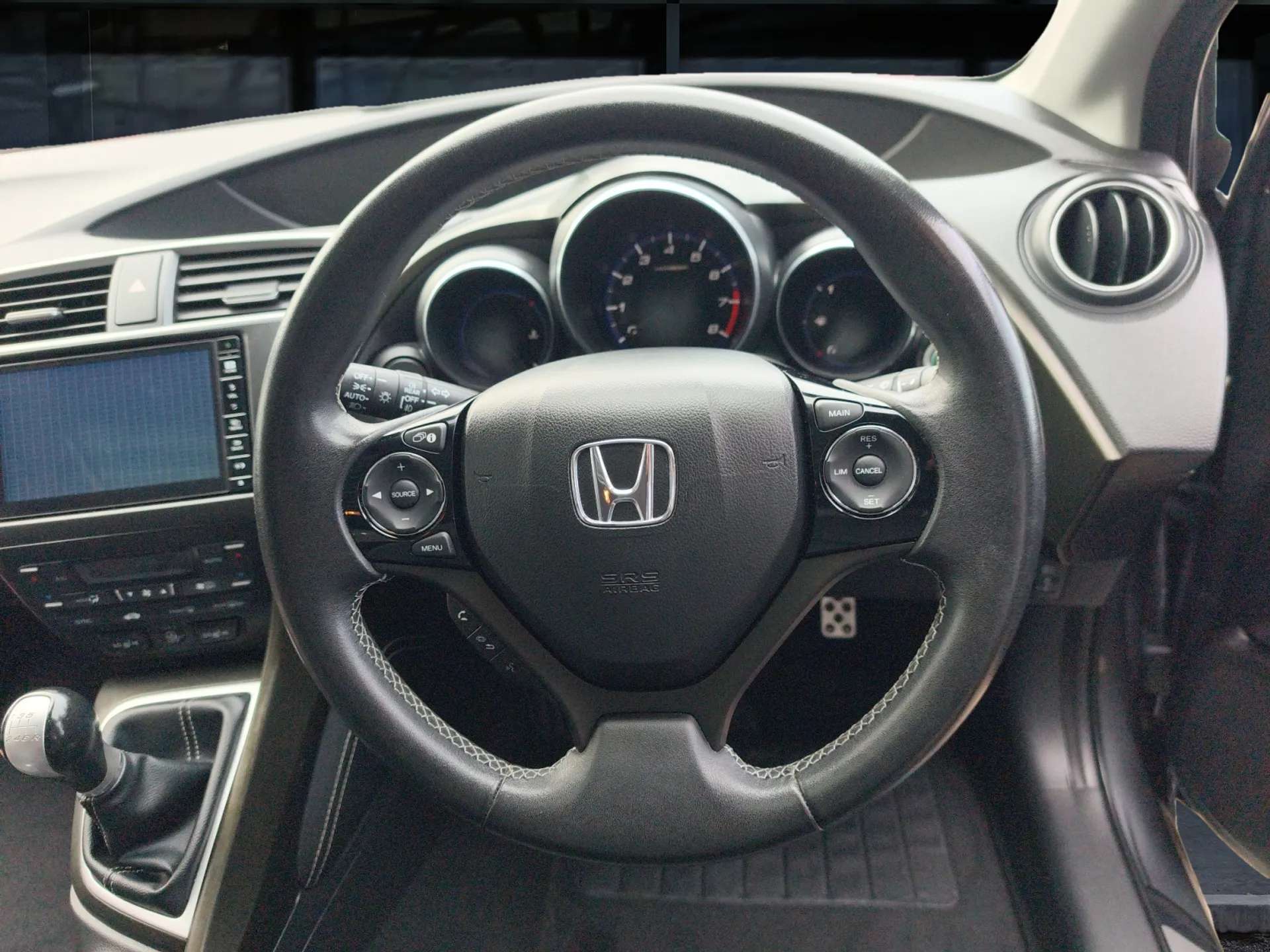 A 2015 HONDA CIVIC 1.8 i-VTEC SR 5dr A 2015 HONDA CIVIC 1.8 i-VTEC SR 5dr