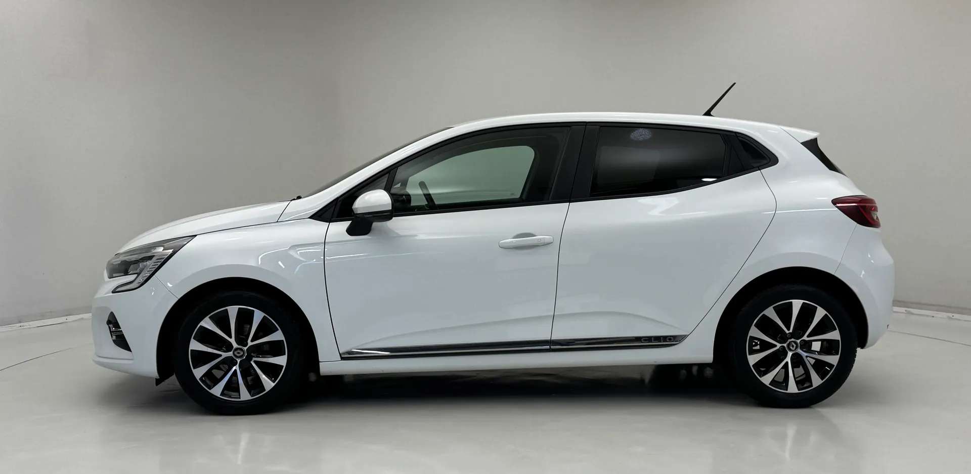 2022 RENAULT CLIO 2022 RENAULT CLIO