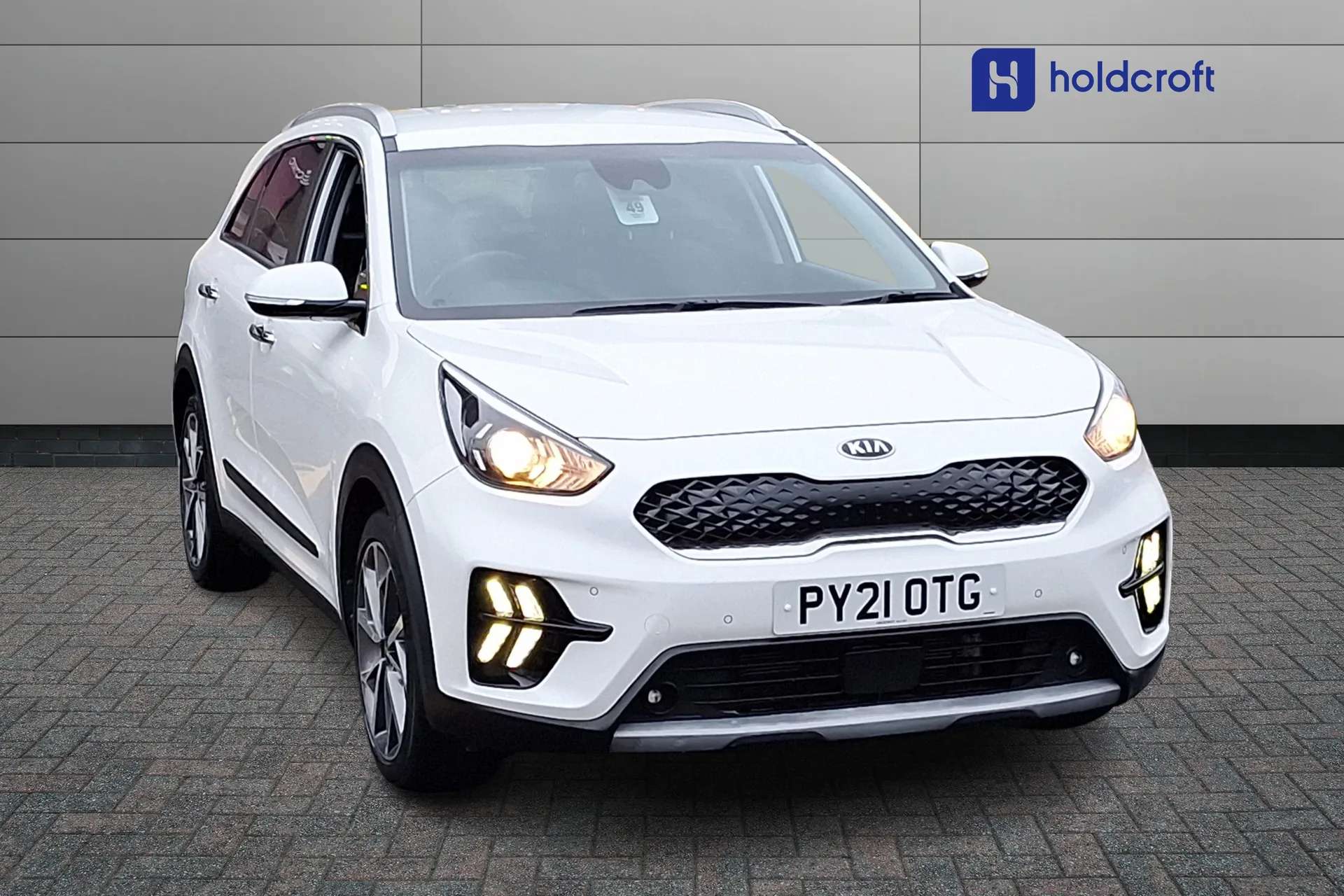 A 2021 KIA NIRO 1.6 GDi Hybrid 3 5dr DCT A 2021 KIA NIRO 1.6 GDi Hybrid 3 5dr DCT