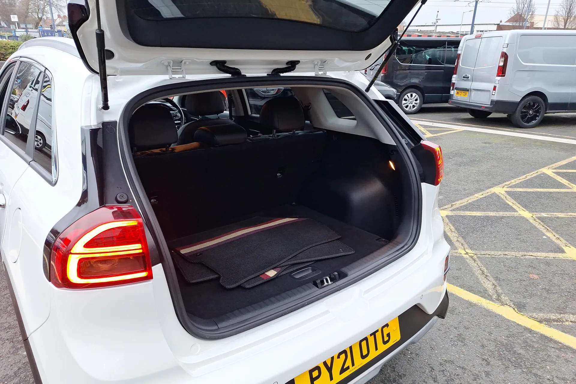 2021 KIA NIRO 2021 KIA NIRO