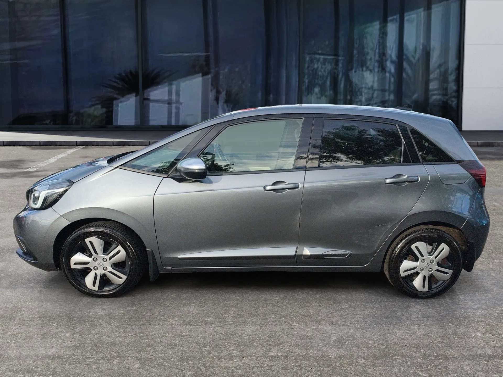 A 2022 HONDA JAZZ 1.5 i-MMD Hybrid EX 5dr eCVT A 2022 HONDA JAZZ 1.5 i-MMD Hybrid EX 5dr eCVT