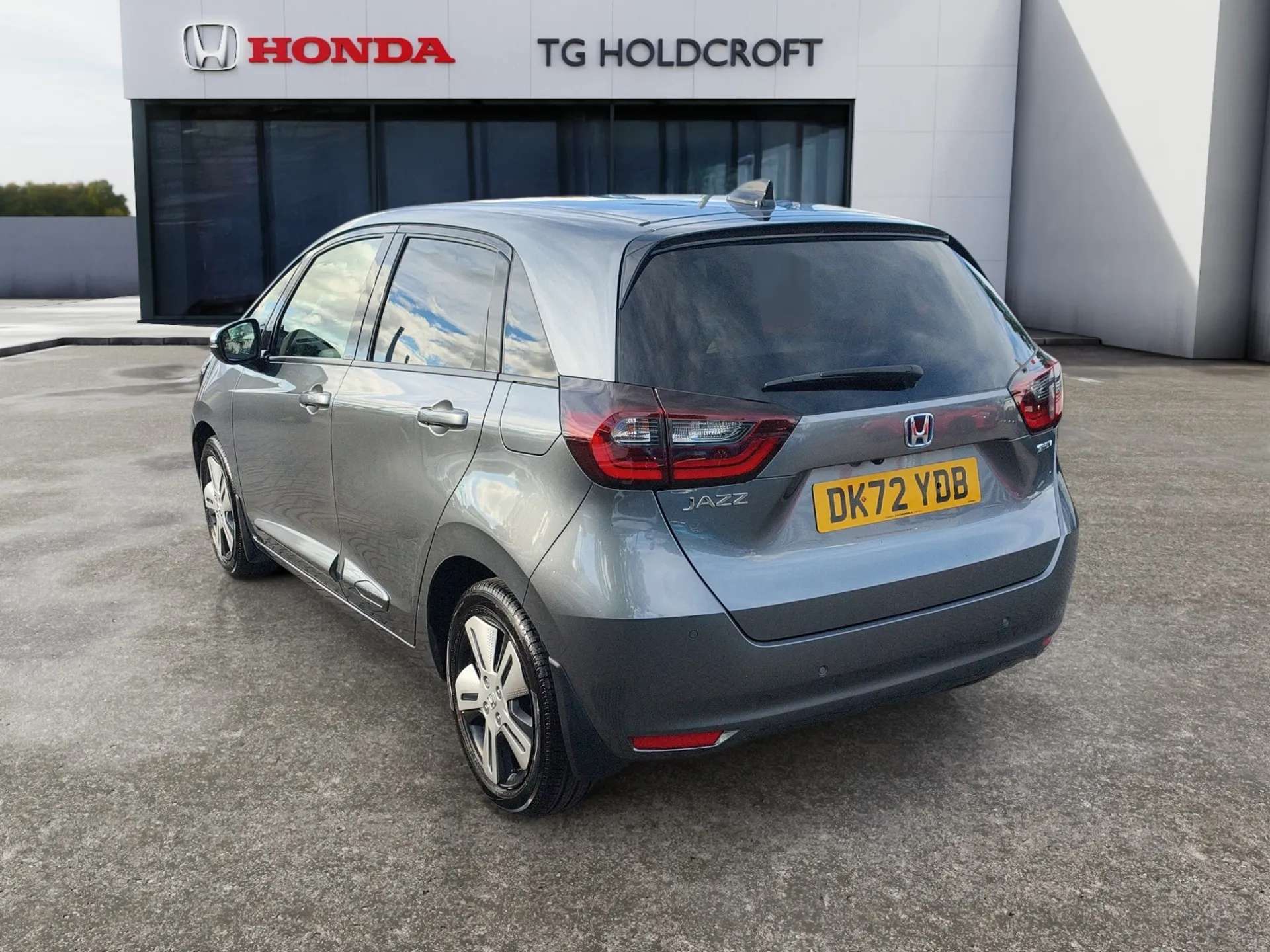 A 2022 HONDA JAZZ 1.5 i-MMD Hybrid EX 5dr eCVT A 2022 HONDA JAZZ 1.5 i-MMD Hybrid EX 5dr eCVT