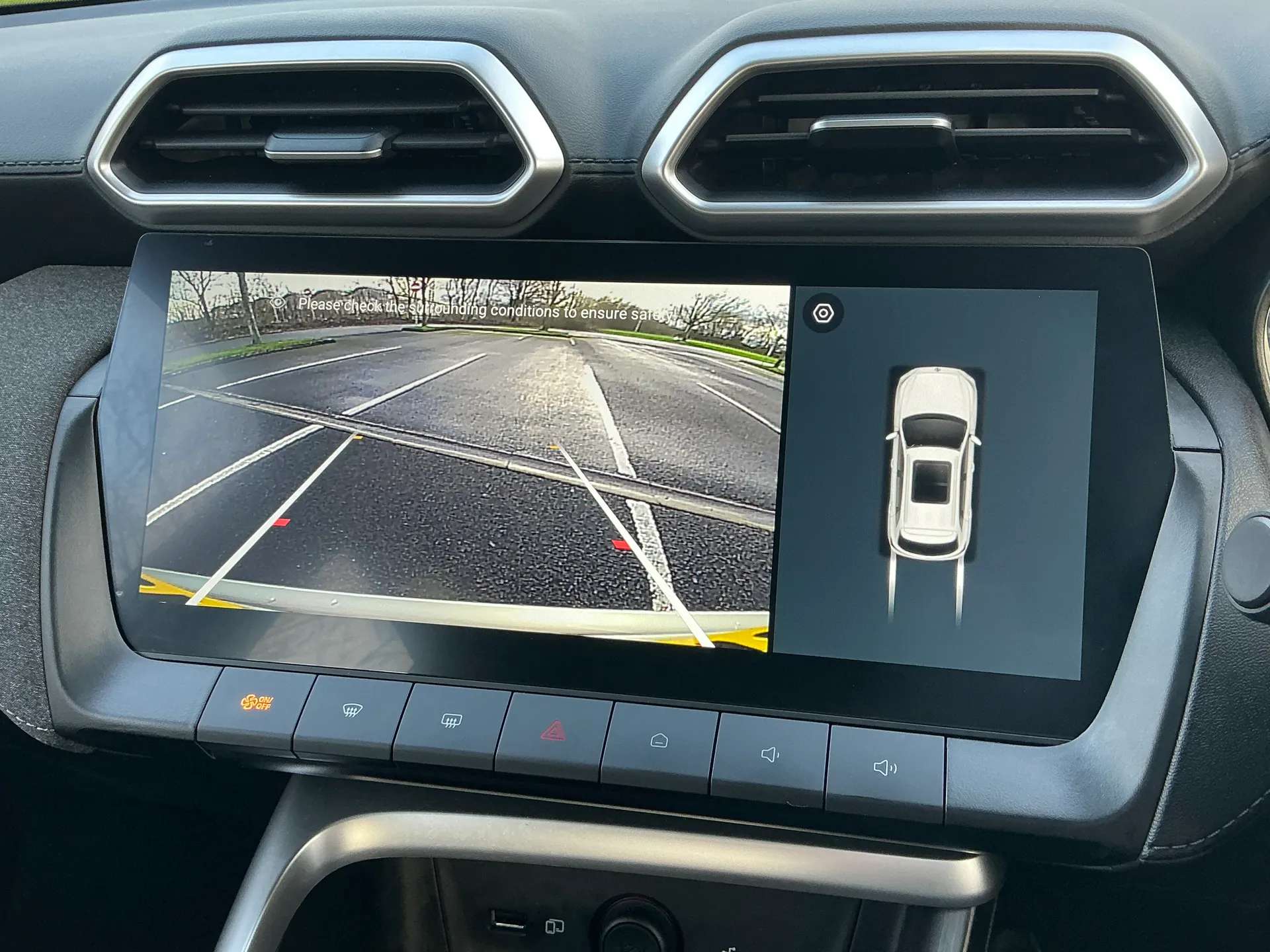 2025 MG MOTOR UK ZS 2025 MG MOTOR UK ZS