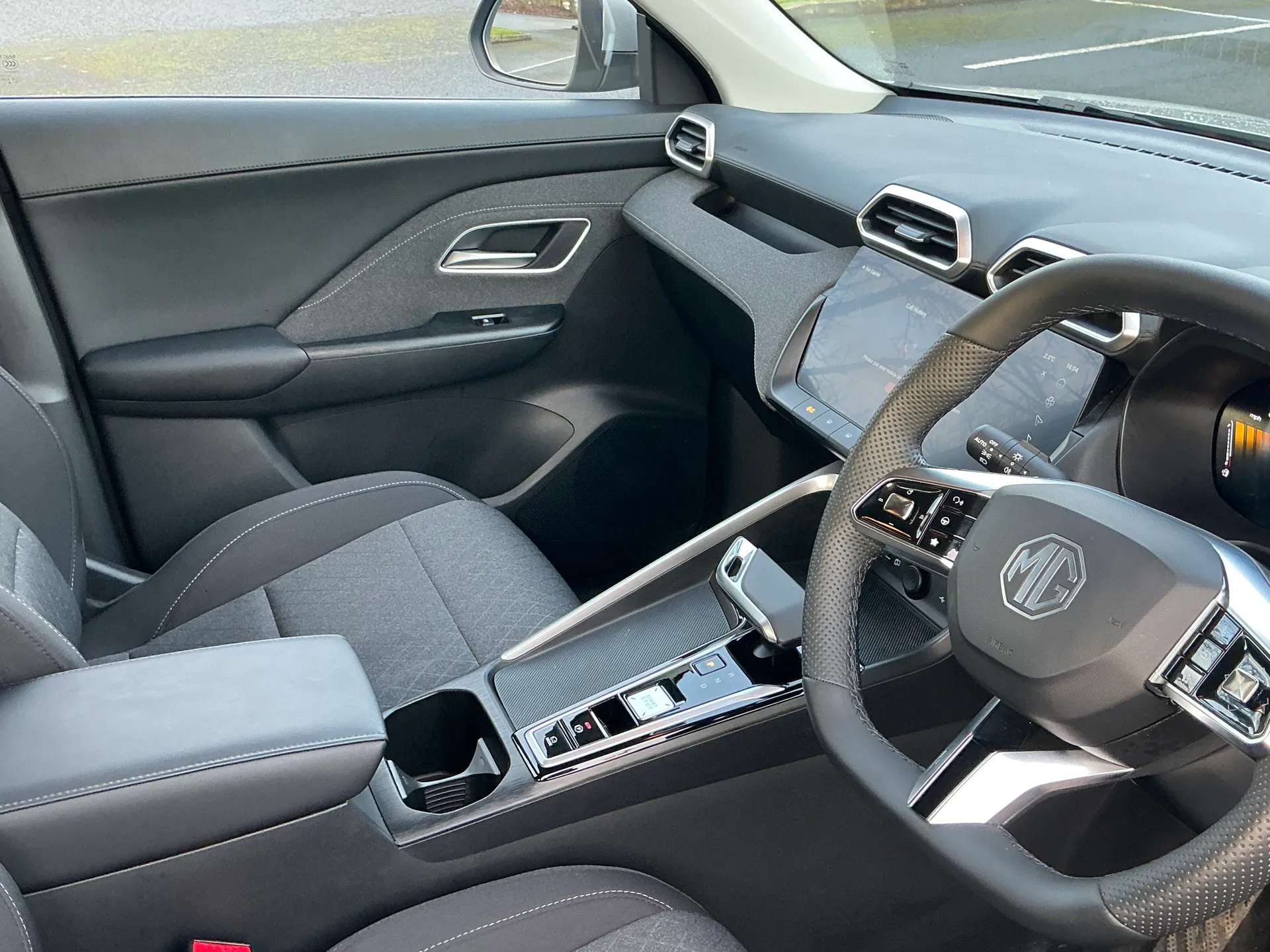 2025 MG MOTOR UK ZS 2025 MG MOTOR UK ZS