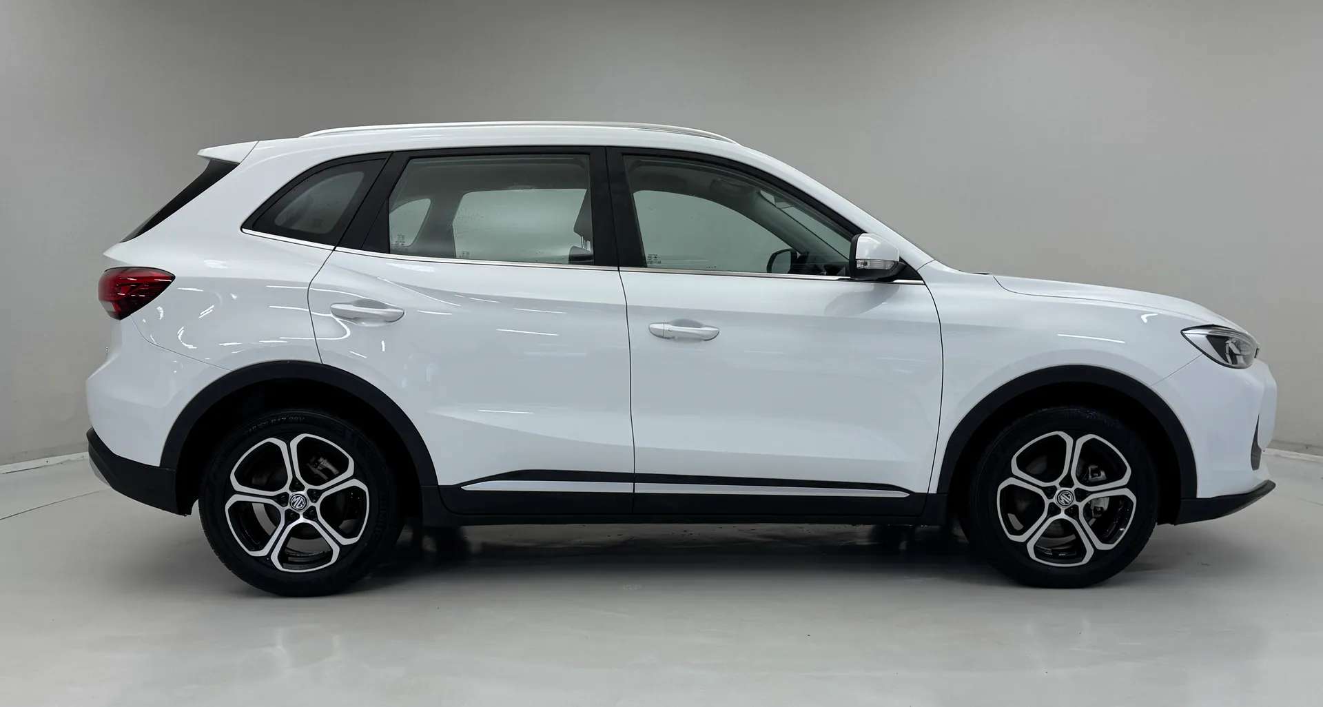 A 2024 MG MOTOR UK ZS 1.5 Hybrid+ SE 5dr Auto ð¢ AUTOMATIC ð¢ A 2024 MG MOTOR UK ZS 1.5 Hybrid+ SE 5dr Auto ð¢ AUTOMATIC ð¢