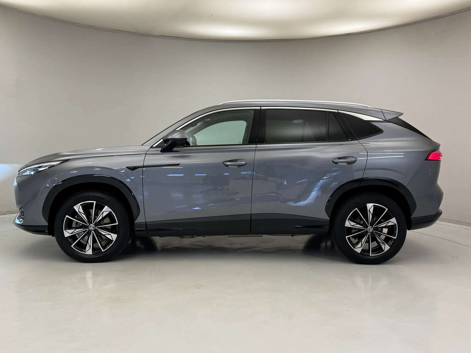 A 2026 MG HS 1.5 T-GDI Hybrid+ SE 5dr Auto ð 1.5 T-GDI Hybrid+ ð A 2026 MG HS 1.5 T-GDI Hybrid+ SE 5dr Auto ð 1.5 T-GDI Hybrid+ ð