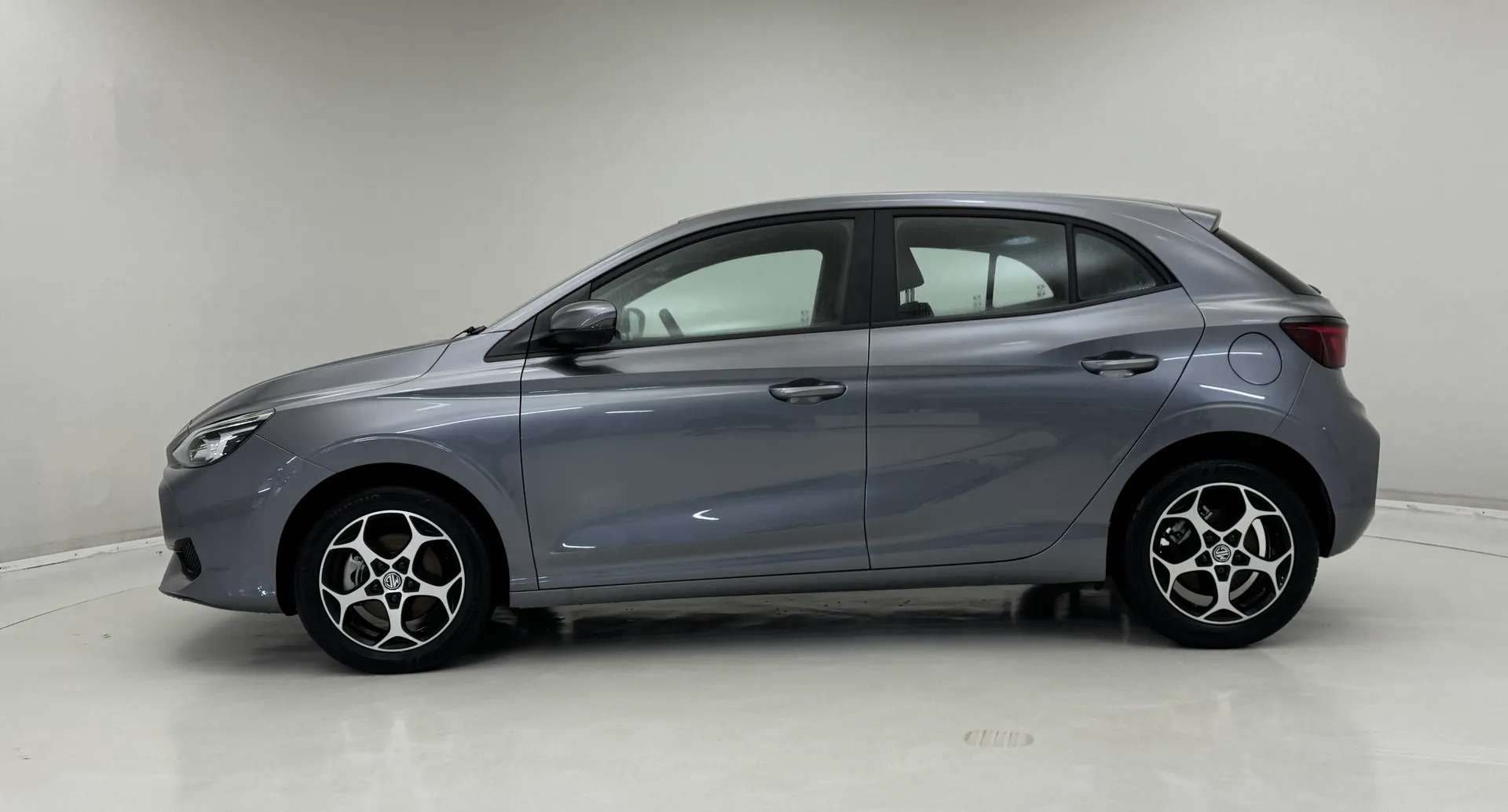 A 2025 MG MOTOR UK MG3 1.5 Hybrid SE 5dr Auto ð¥ 8.9% APR & £250 OFF ð¥ A 2025 MG MOTOR UK MG3 1.5 Hybrid SE 5dr Auto ð¥ 8.9% APR & £250 OFF ð¥