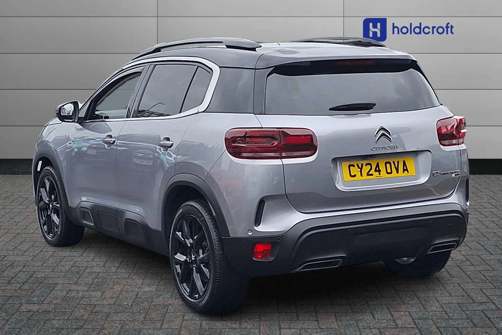 A 2024 CITROEN C5 AIRCROSS 1.2 Hybrid 136 E-series 5dr e-DCS6 A 2024 CITROEN C5 AIRCROSS 1.2 Hybrid 136 E-series 5dr e-DCS6