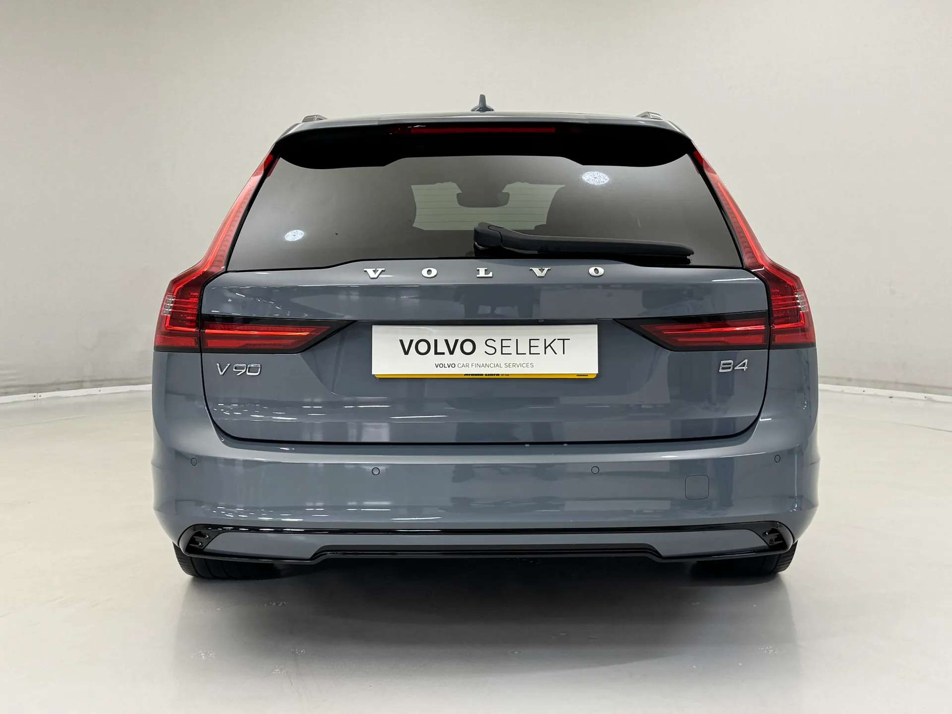 2021 VOLVO V90 2021 VOLVO V90