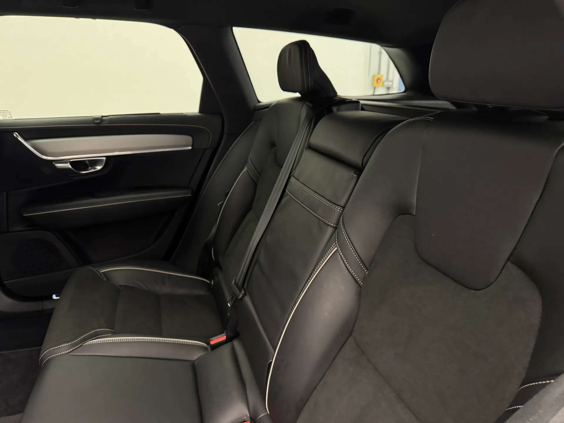 2021 VOLVO V90 2021 VOLVO V90