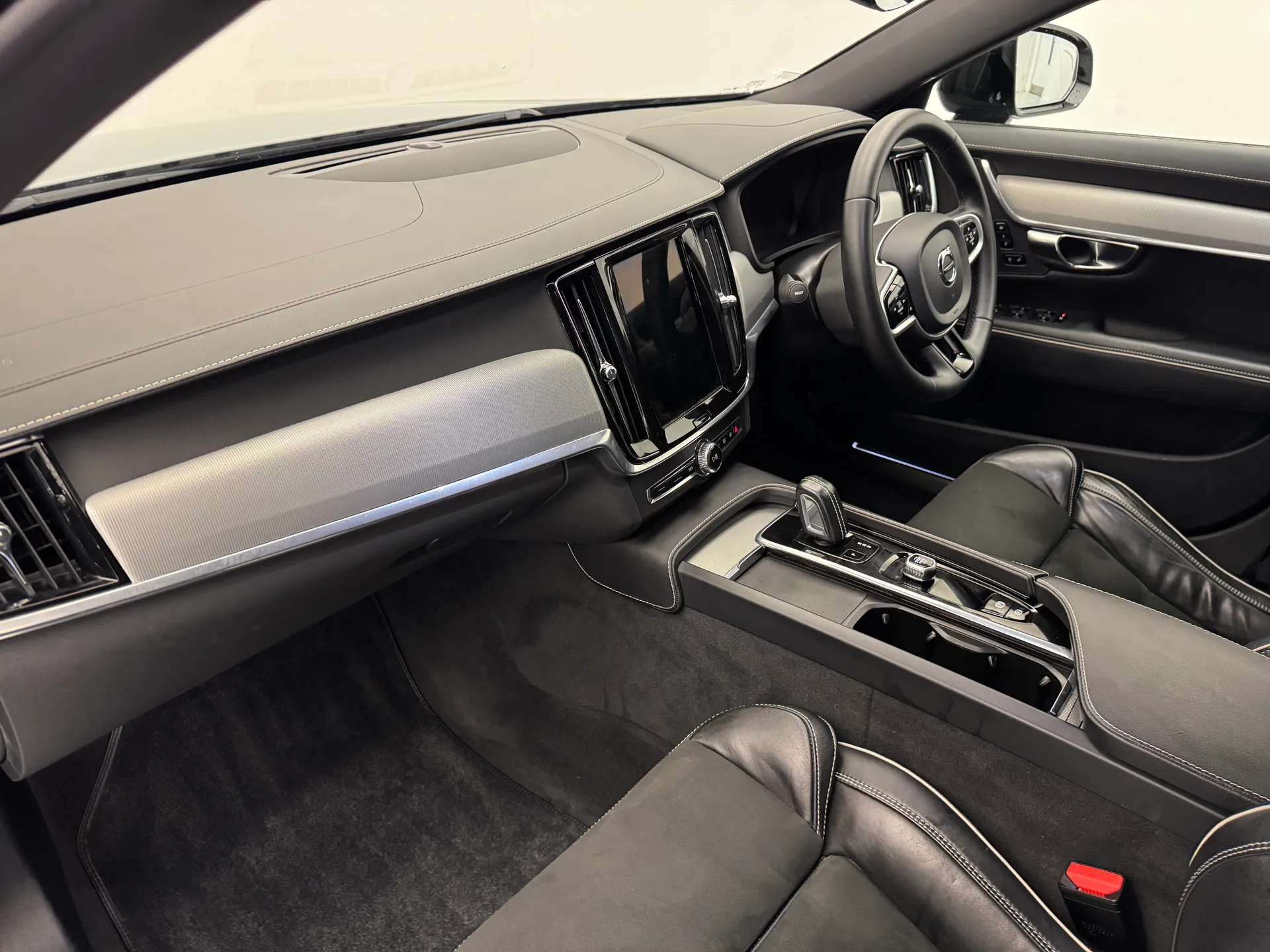 2021 VOLVO V90 2021 VOLVO V90