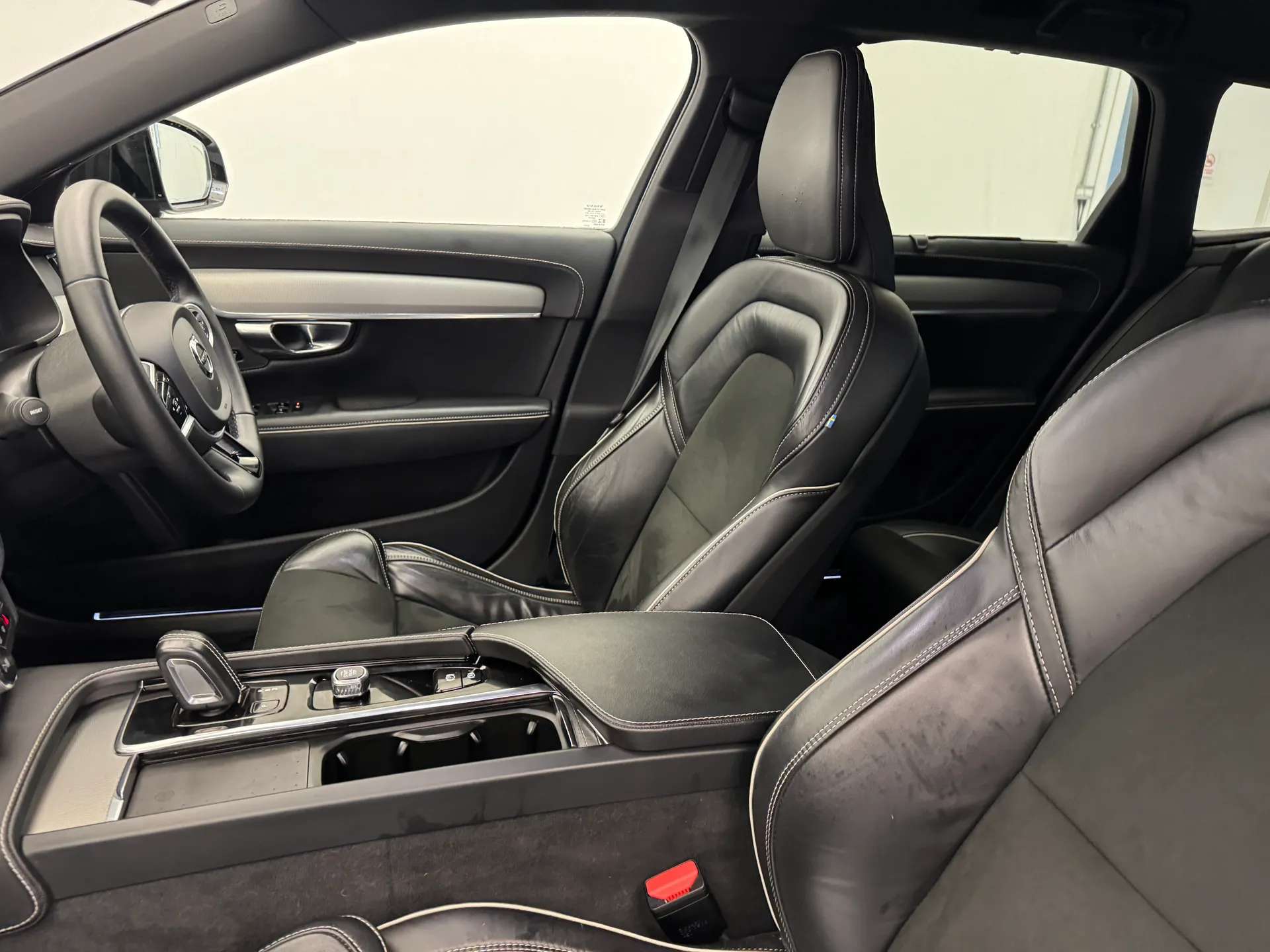 2021 VOLVO V90 2021 VOLVO V90