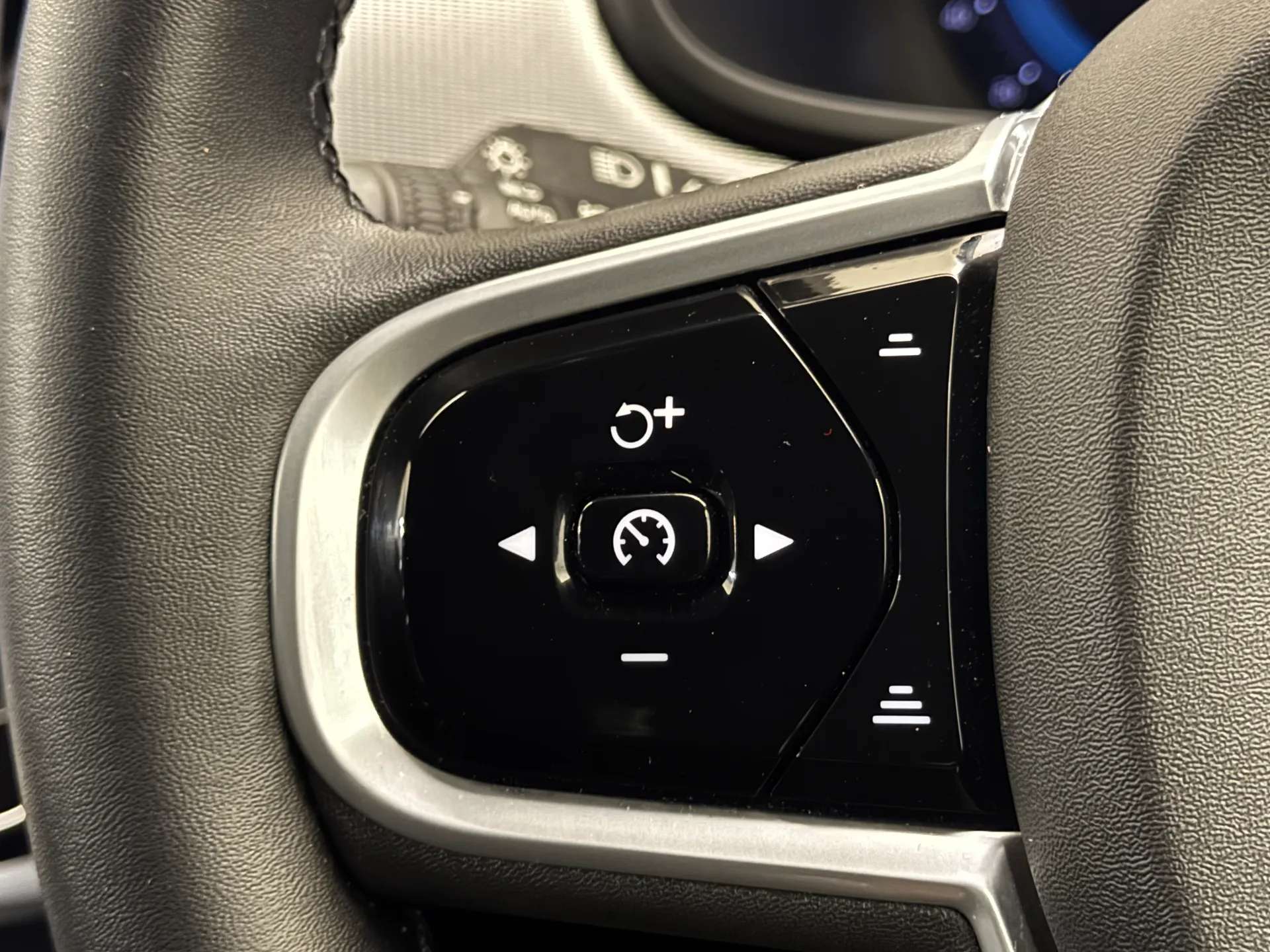 2021 VOLVO V90 2021 VOLVO V90