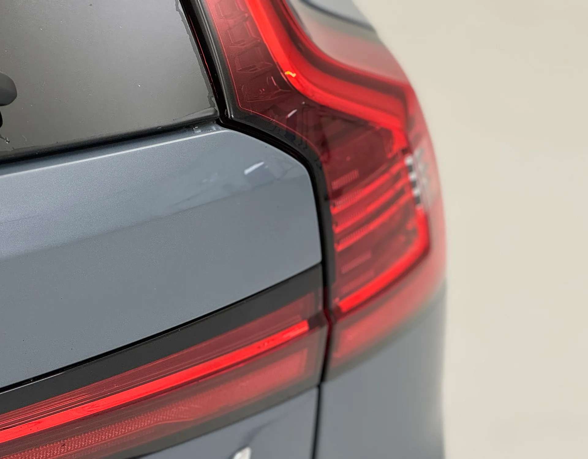 2021 VOLVO V90 2021 VOLVO V90